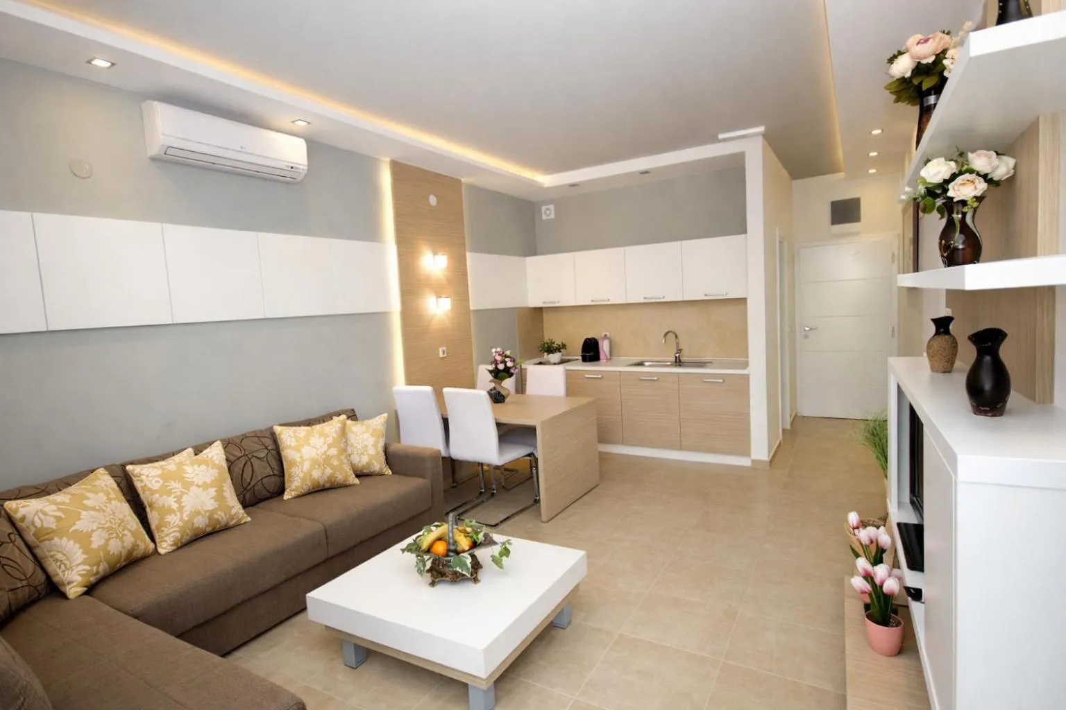 Coffee/tea facilities in Hotel Butua Residence