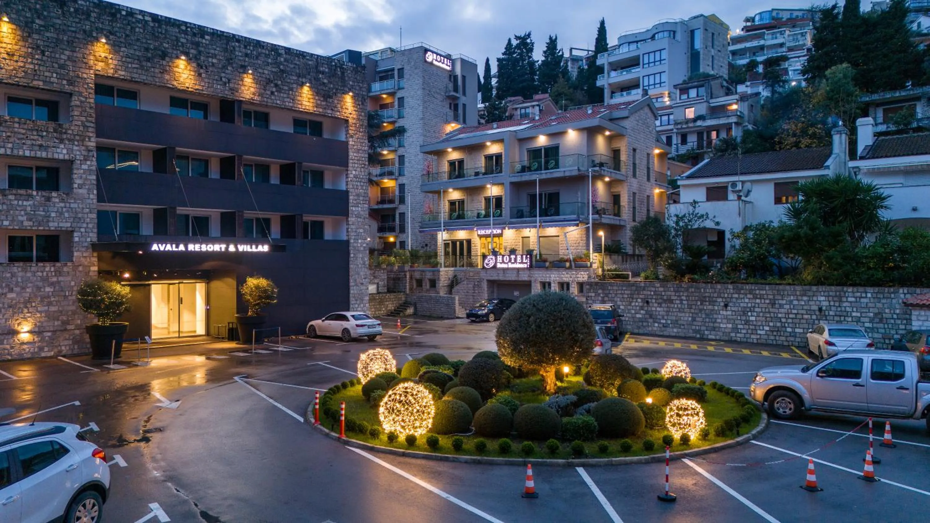 Property building in Hotel Butua Residence