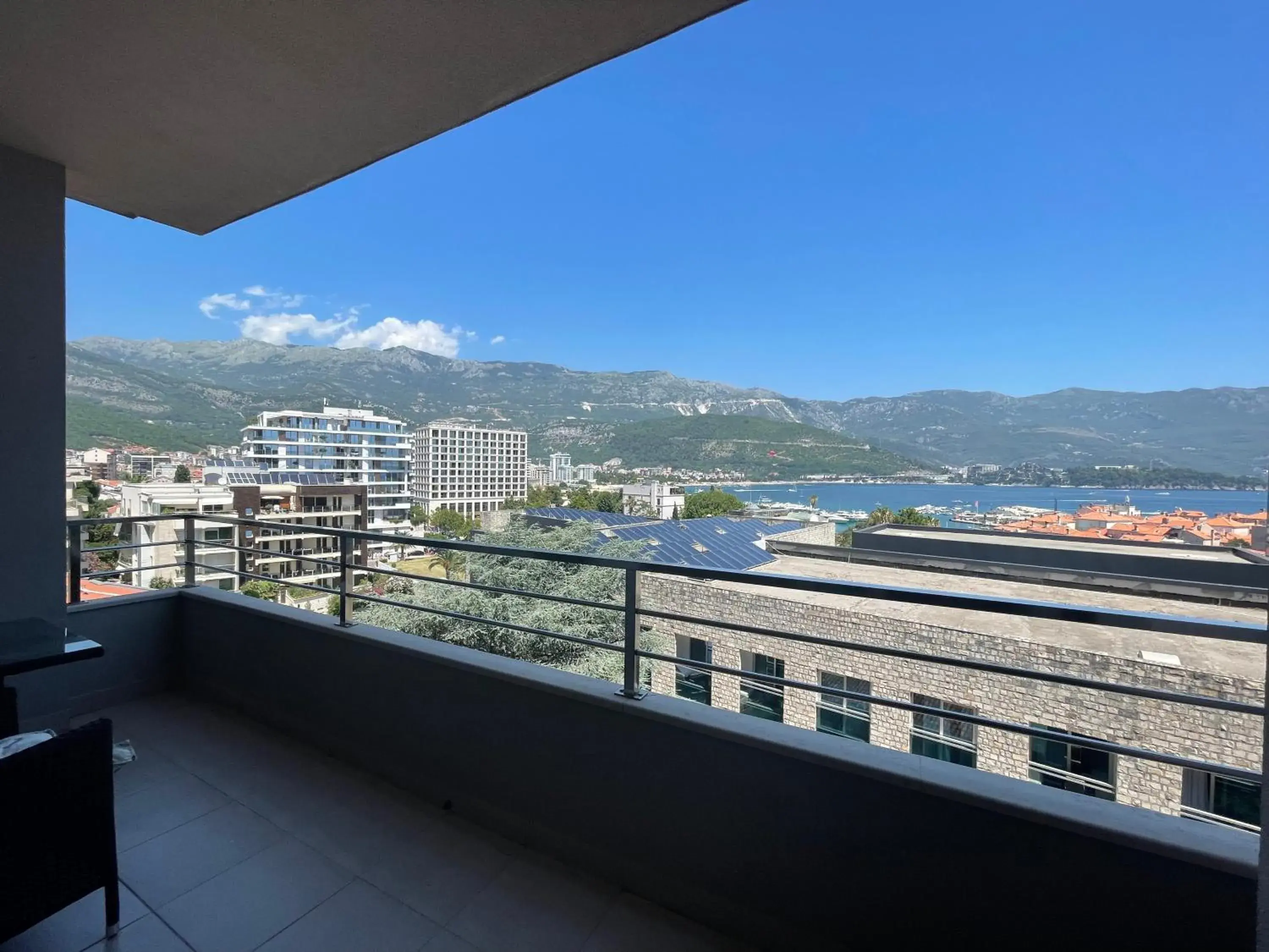 Apartment with Sea View in Hotel Butua Residence Apartment with Sea View in Hotel Butua Residence