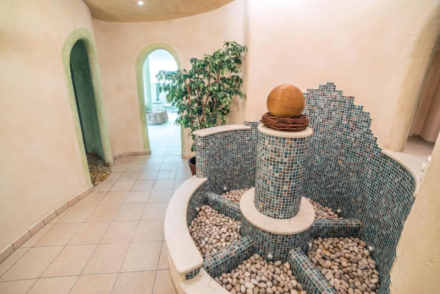 Hot Tub in Natur Pur Hotel Unterpichl