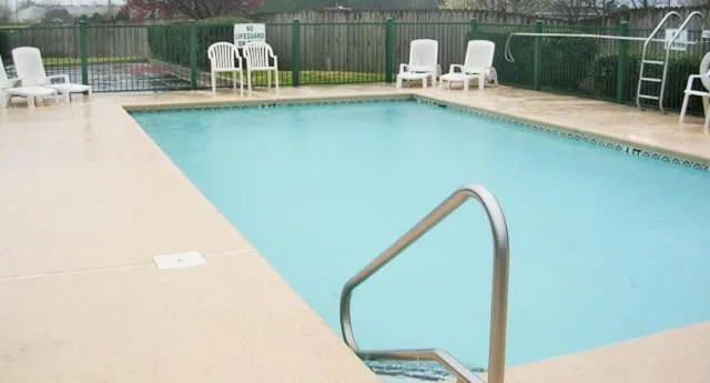 Day in Jameson Inn - Perry