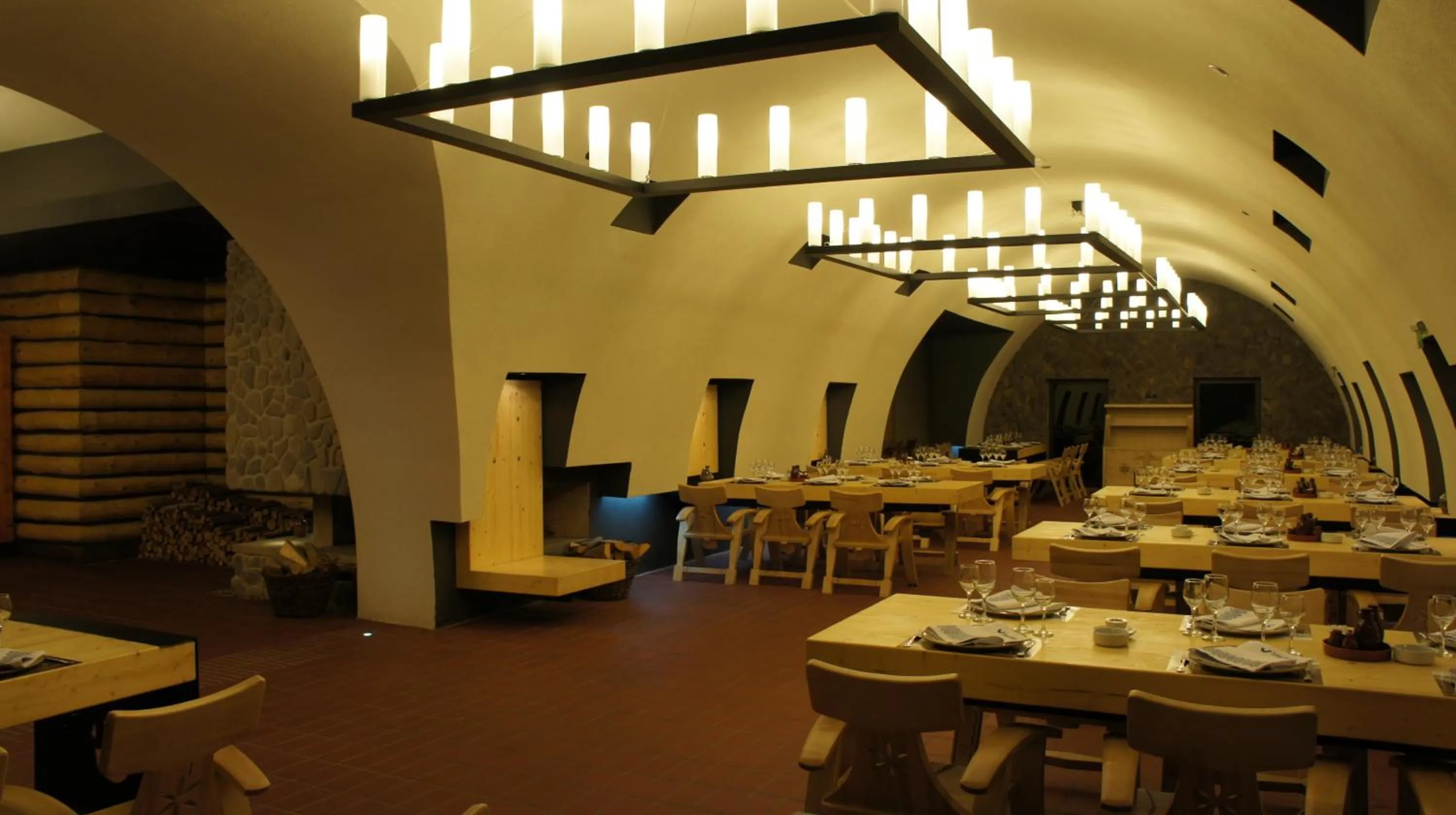 Restaurant/places to eat in Hotel Orizont