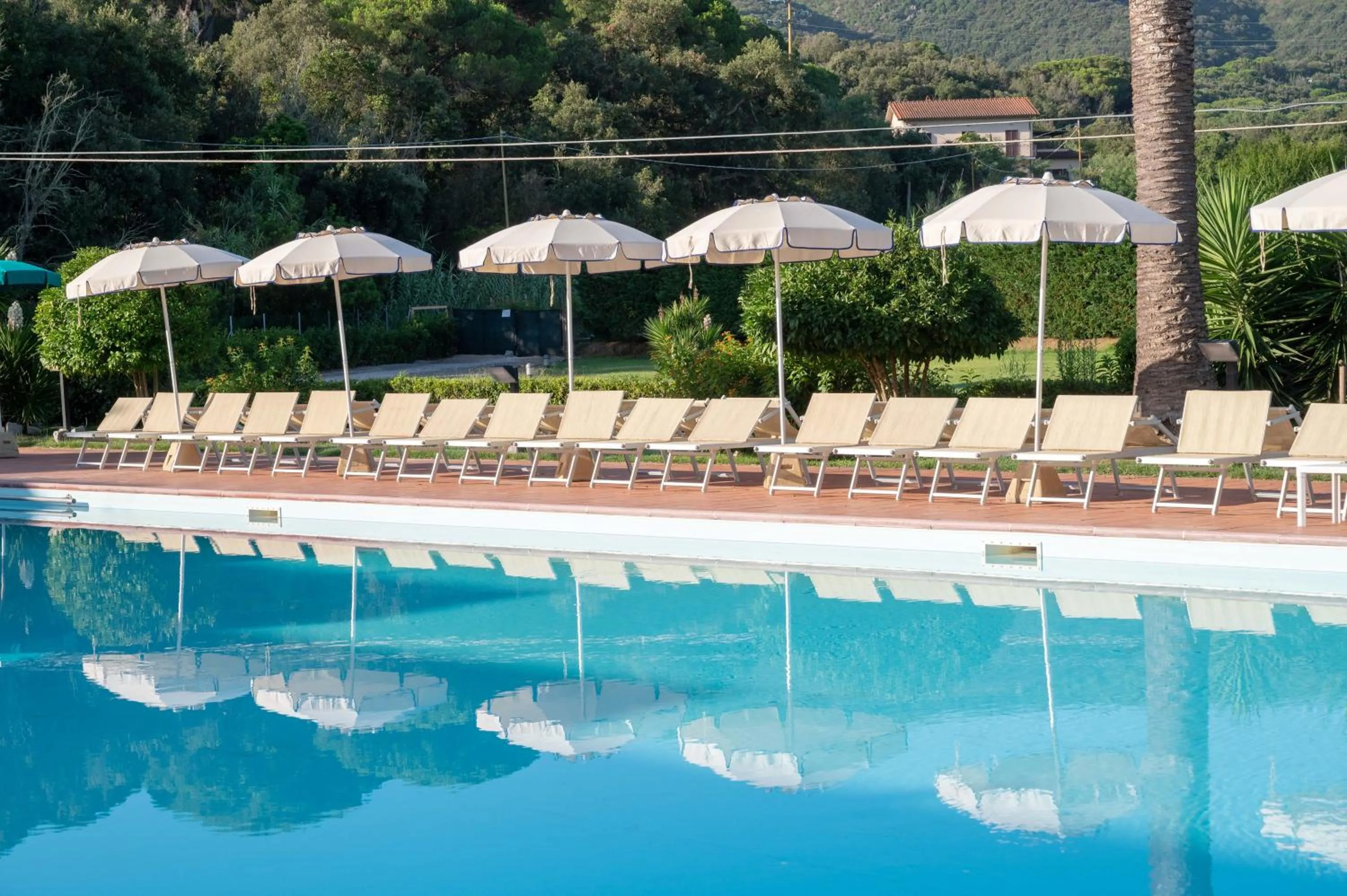 Swimming pool in Residence Le Acacie