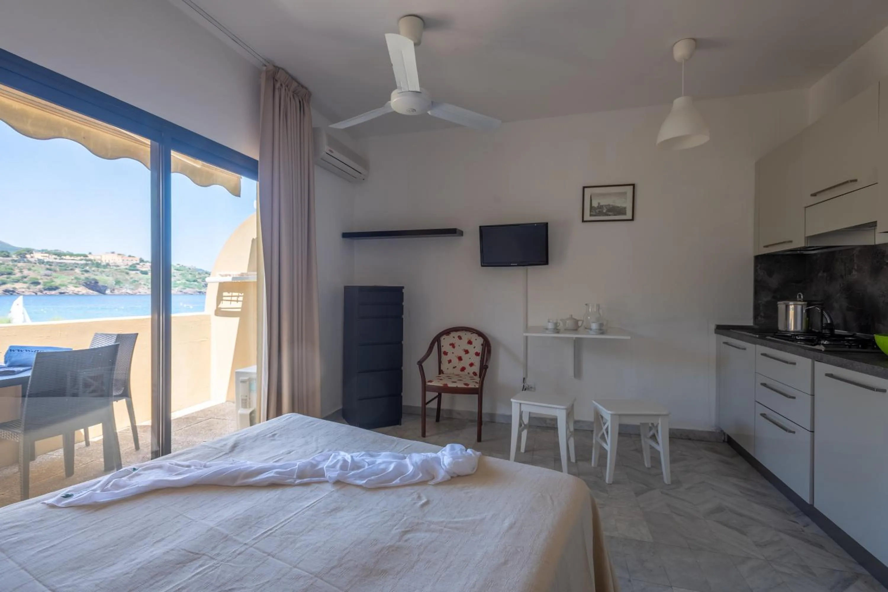 Balcony/Terrace, Bed in Residence Le Acacie