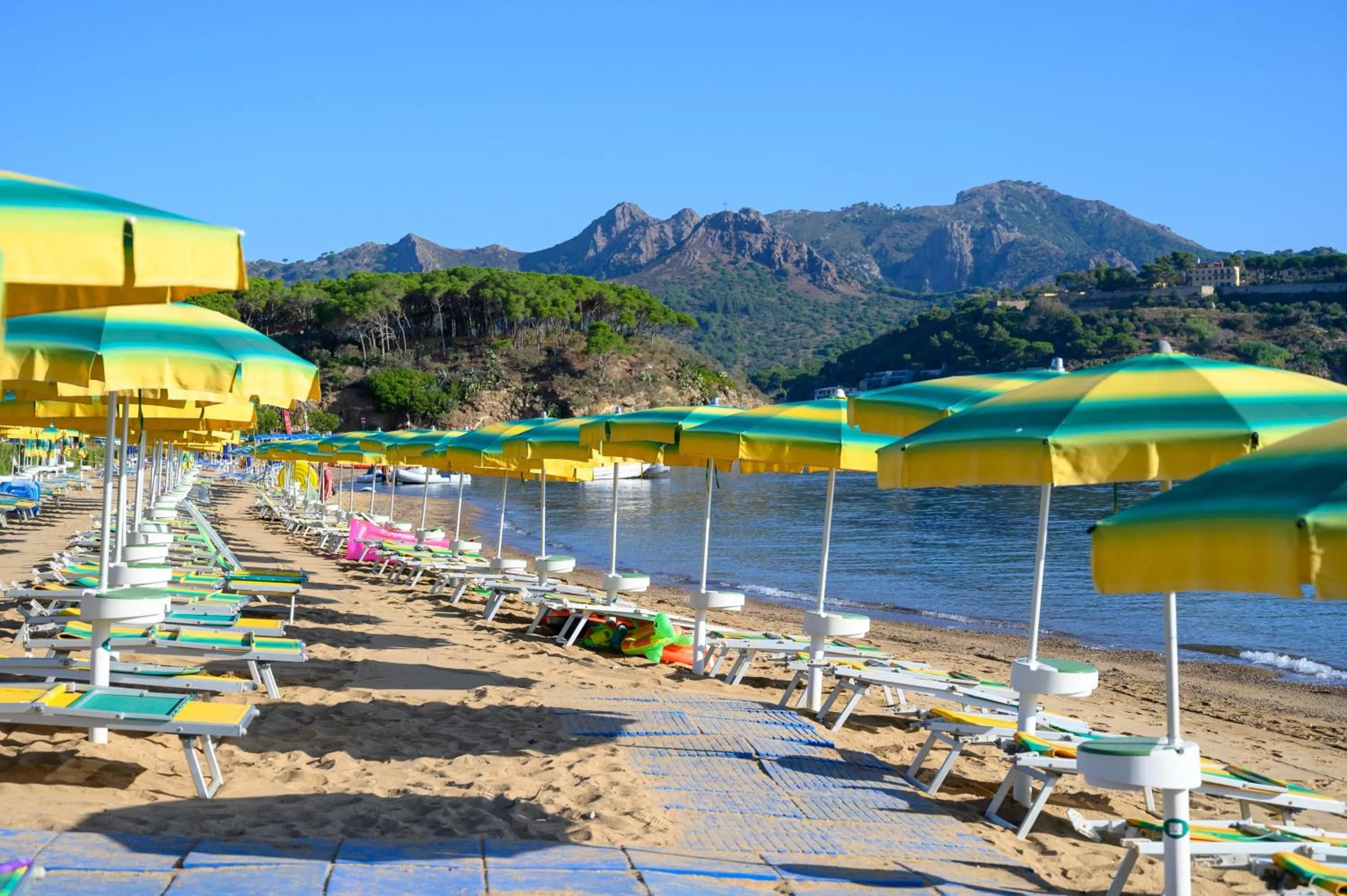 Beach in Residence Le Acacie