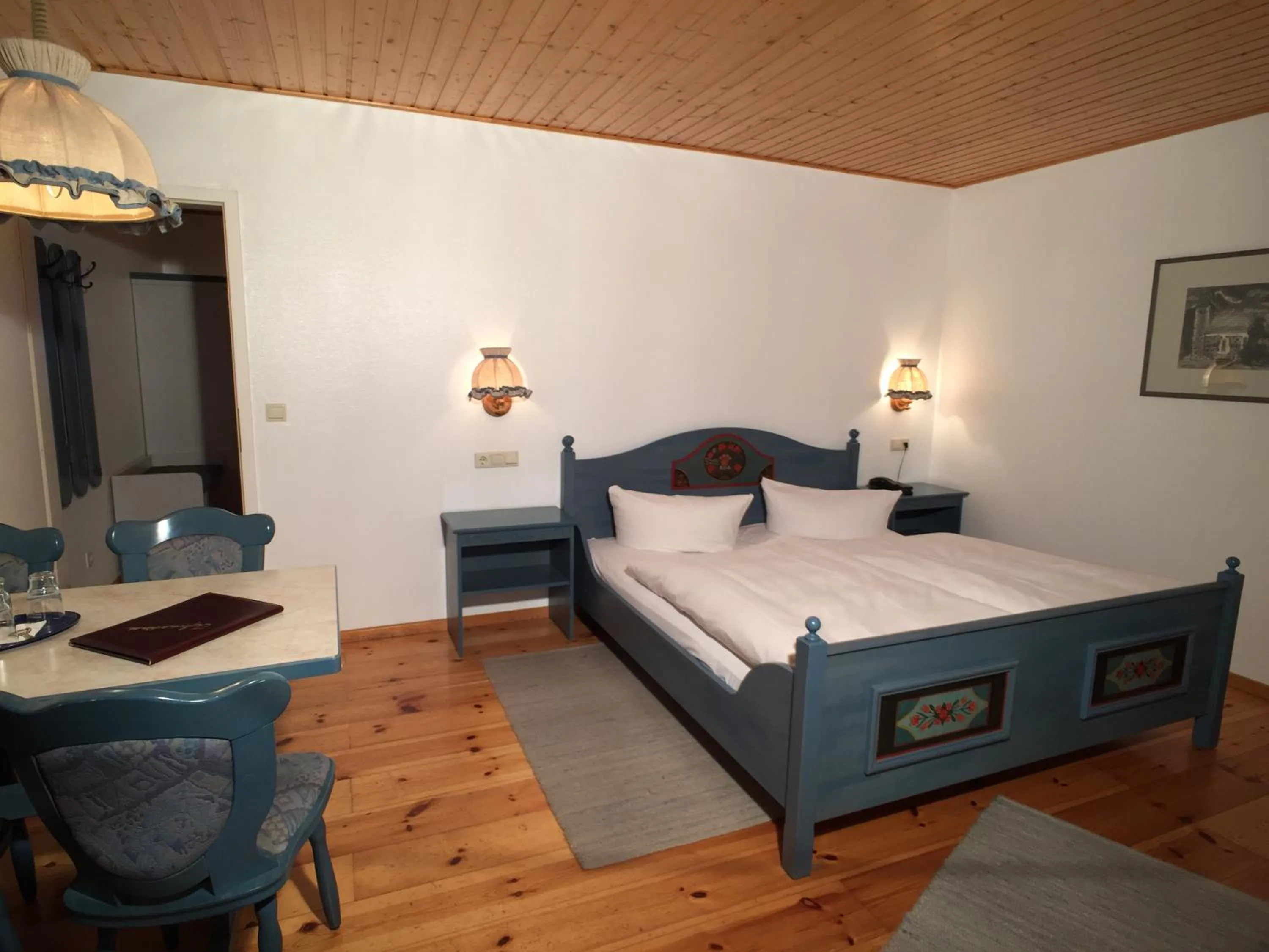 Living room, Bed in Hotel & Restaurant Zur Spreewälderin