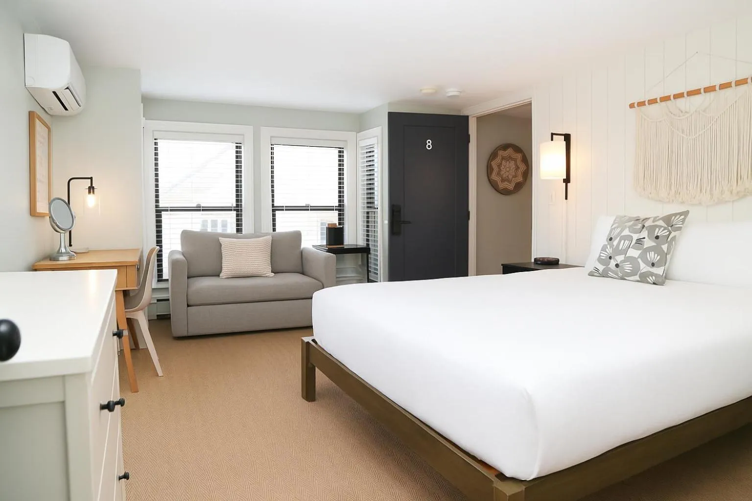 Bed in Waterford Inn Provincetown