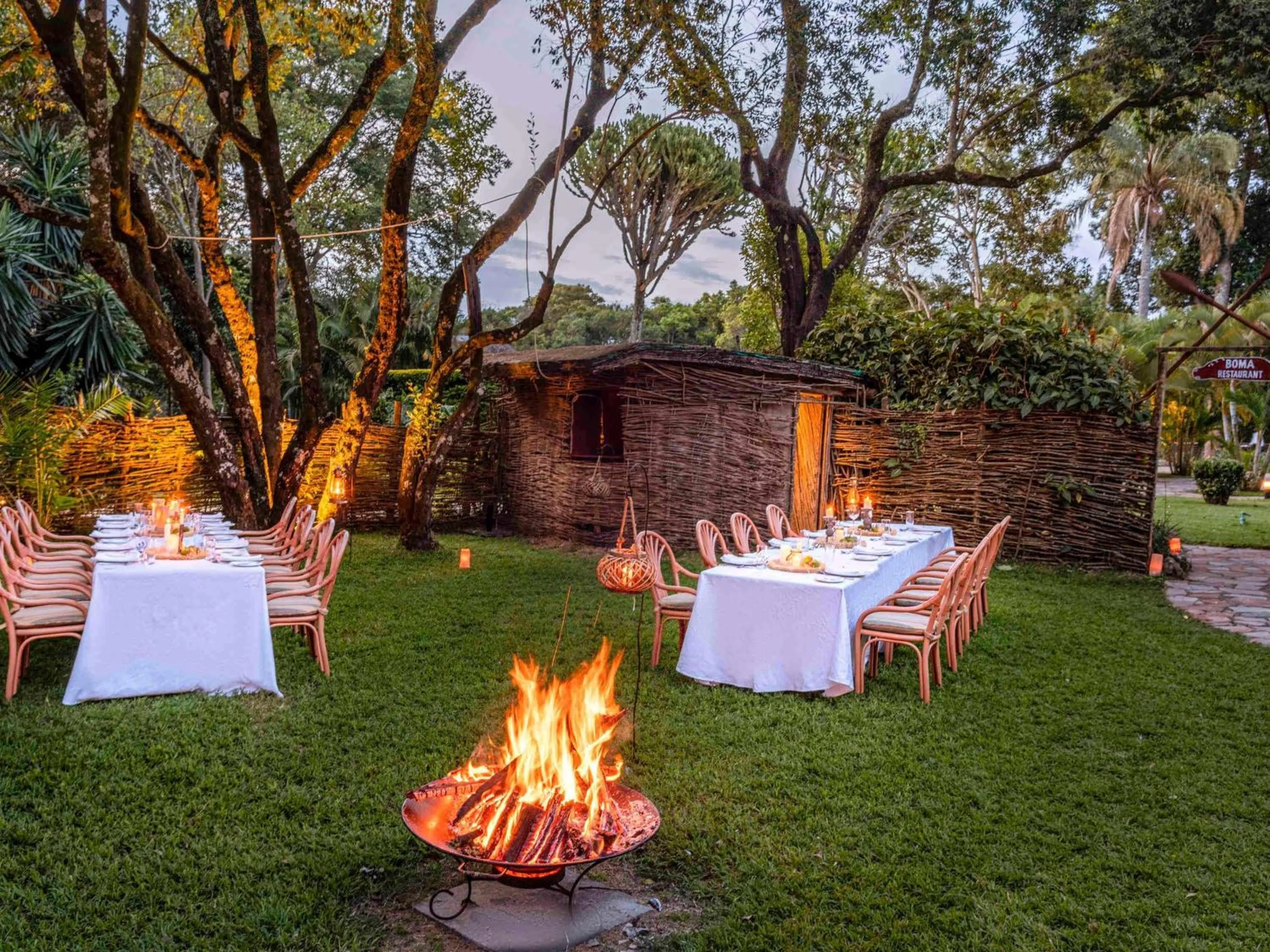 Restaurant/places to eat in Fairmont Mara Safari Club