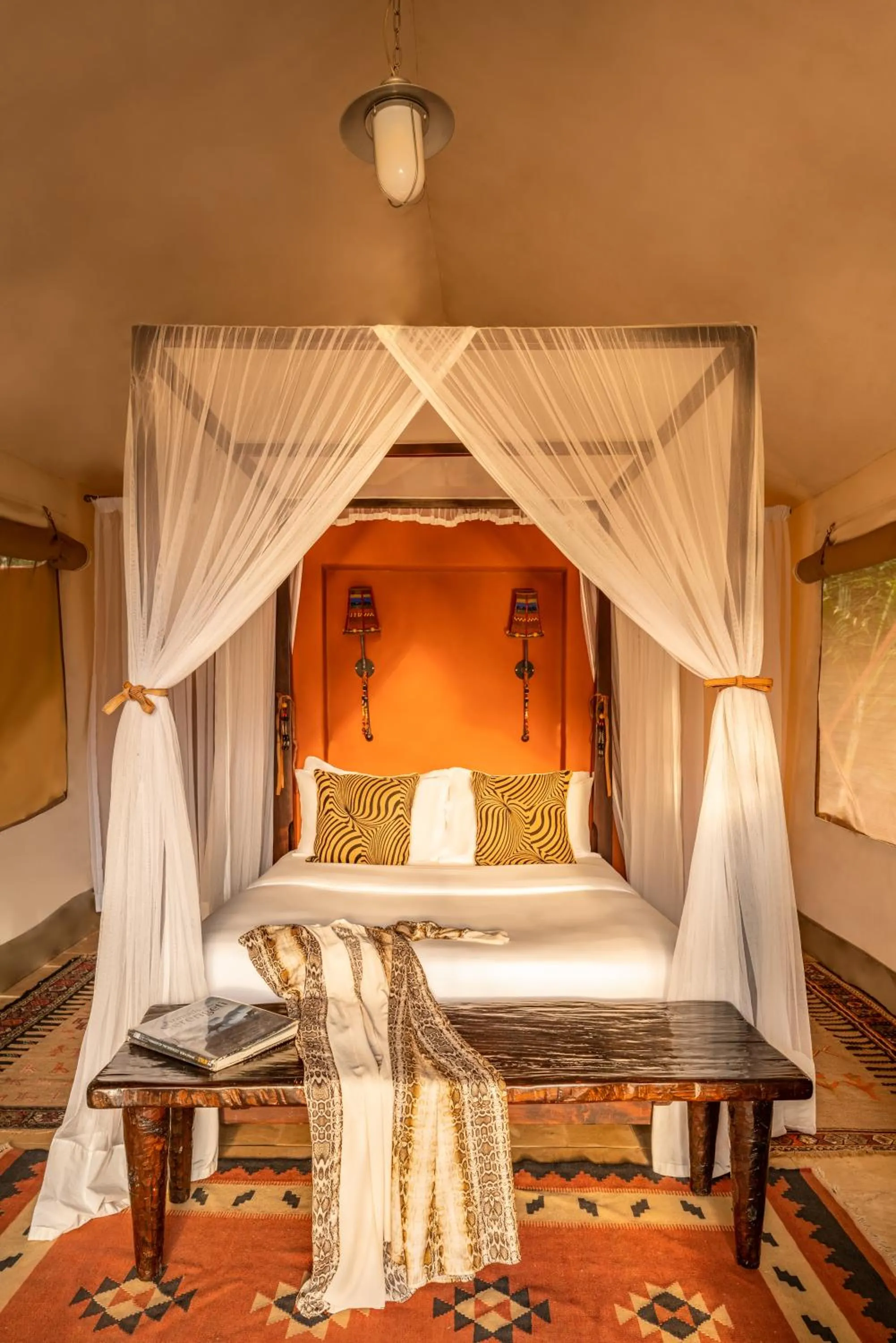 Bed in Fairmont Mara Safari Club