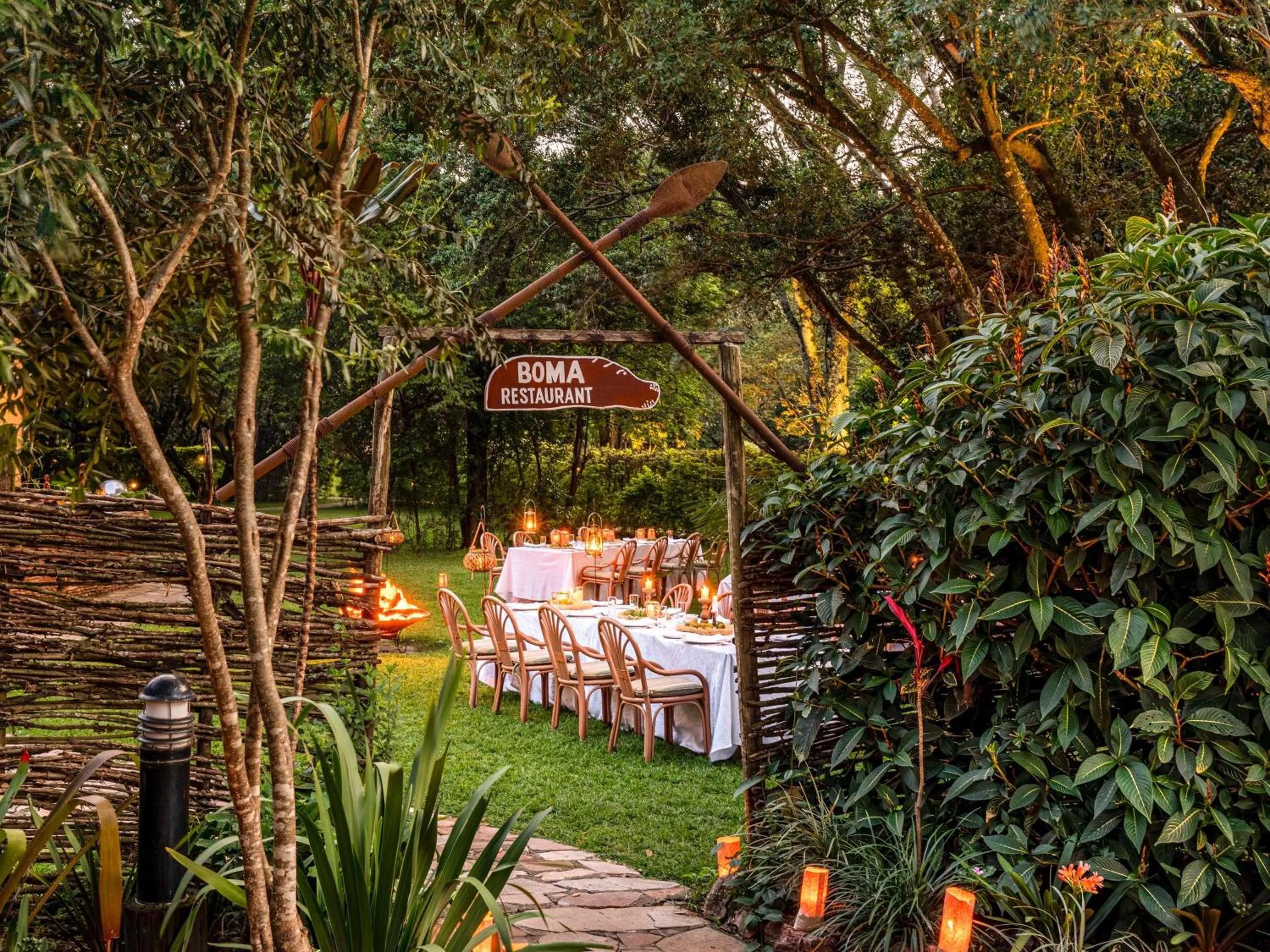 Restaurant/places to eat in Fairmont Mara Safari Club