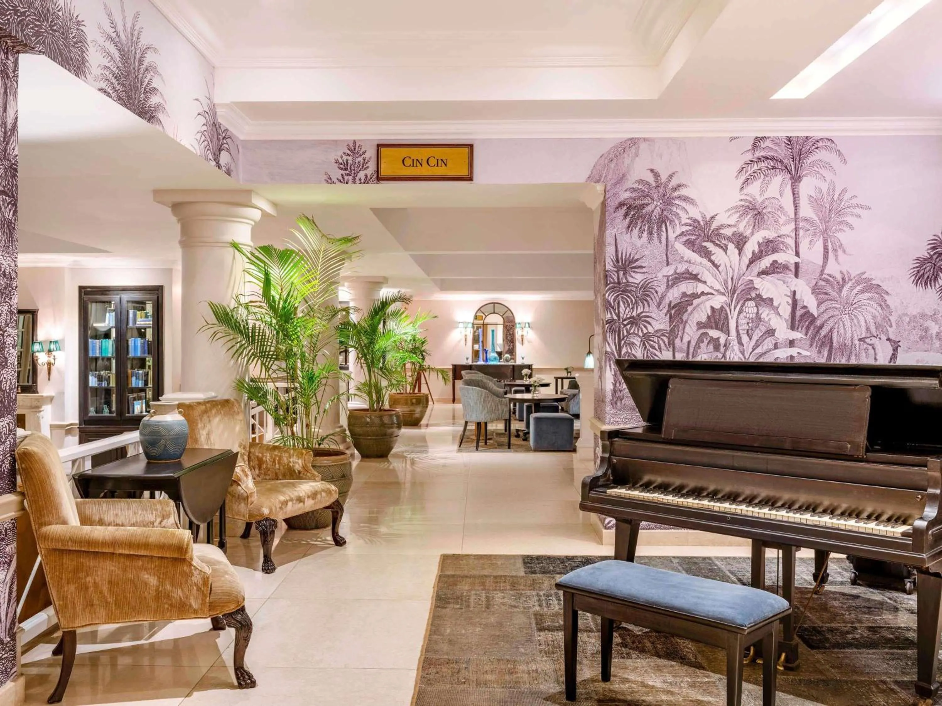 Lounge or bar in Fairmont The Norfolk