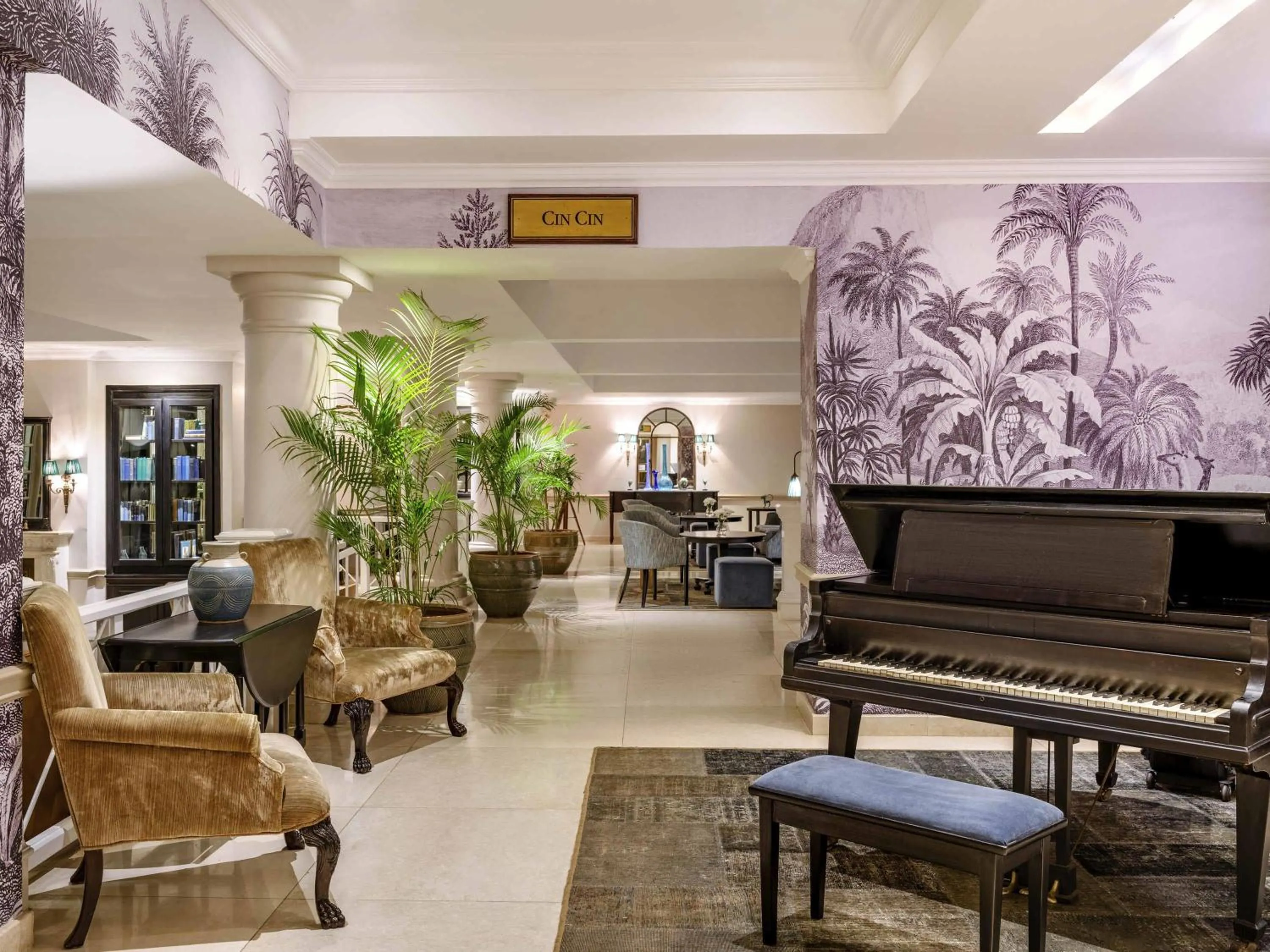 Restaurant/places to eat in Fairmont The Norfolk