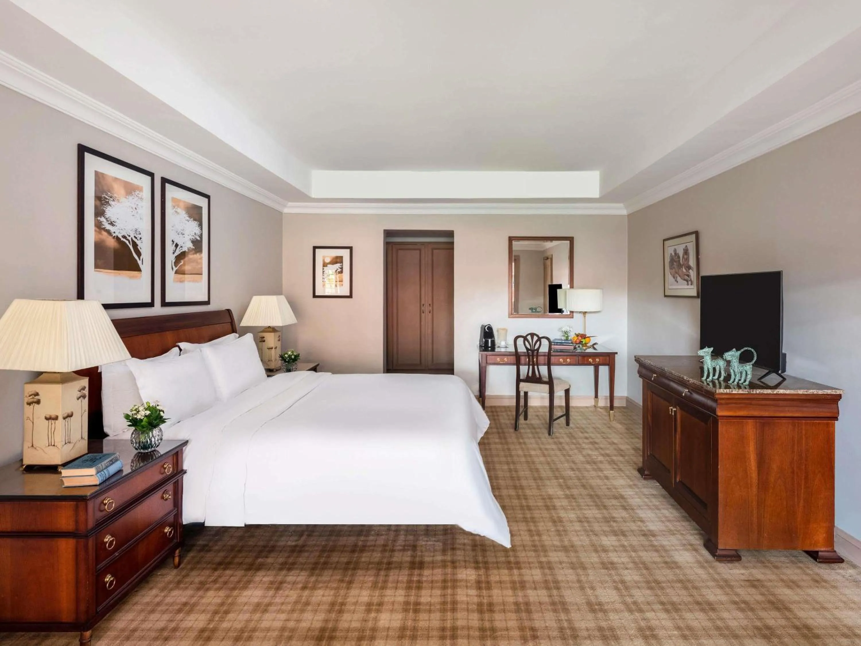 Bedroom, Bed in Fairmont The Norfolk