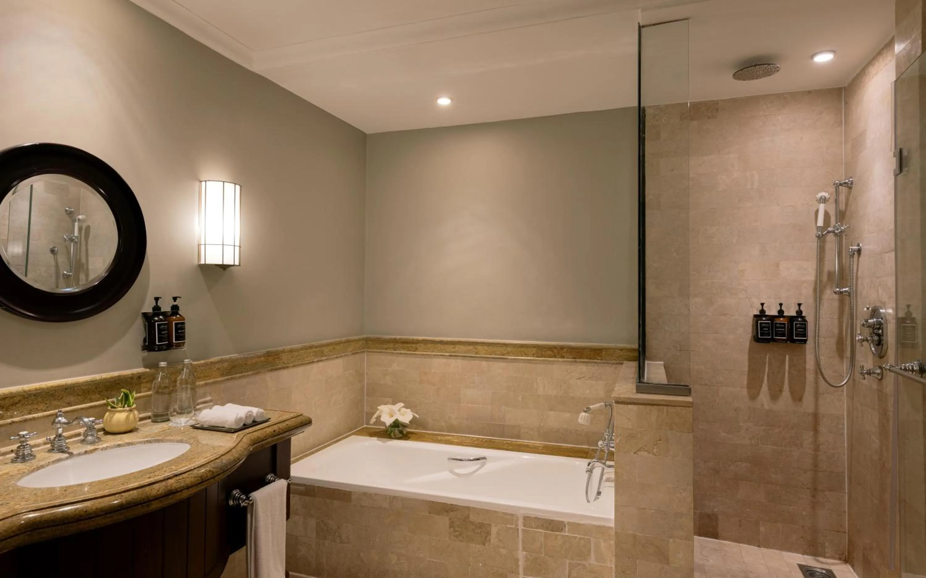 Shower in Fairmont Mount Kenya Safari Club