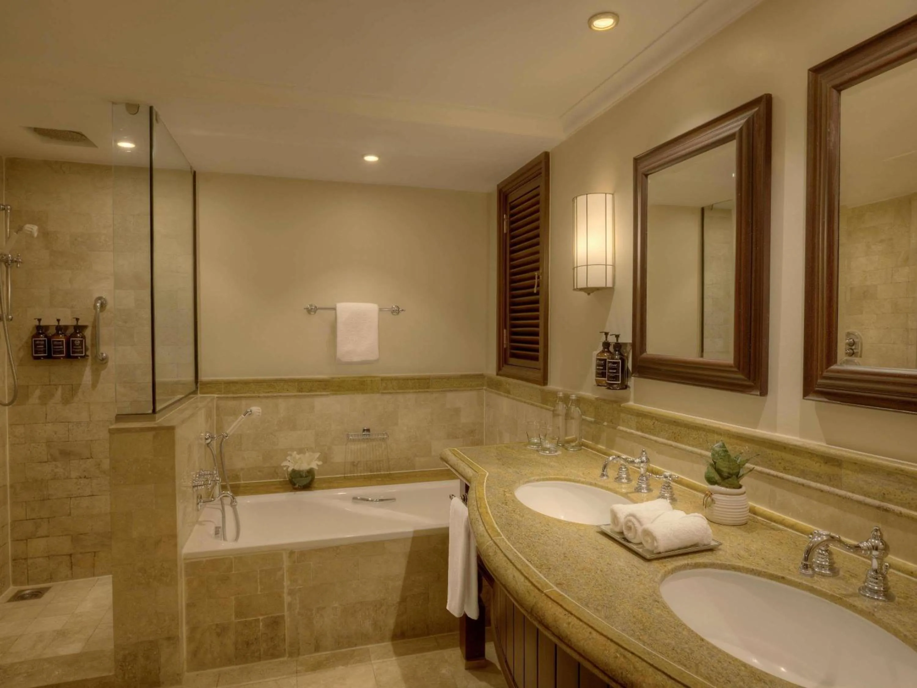 Bedroom in Fairmont Mount Kenya Safari Club