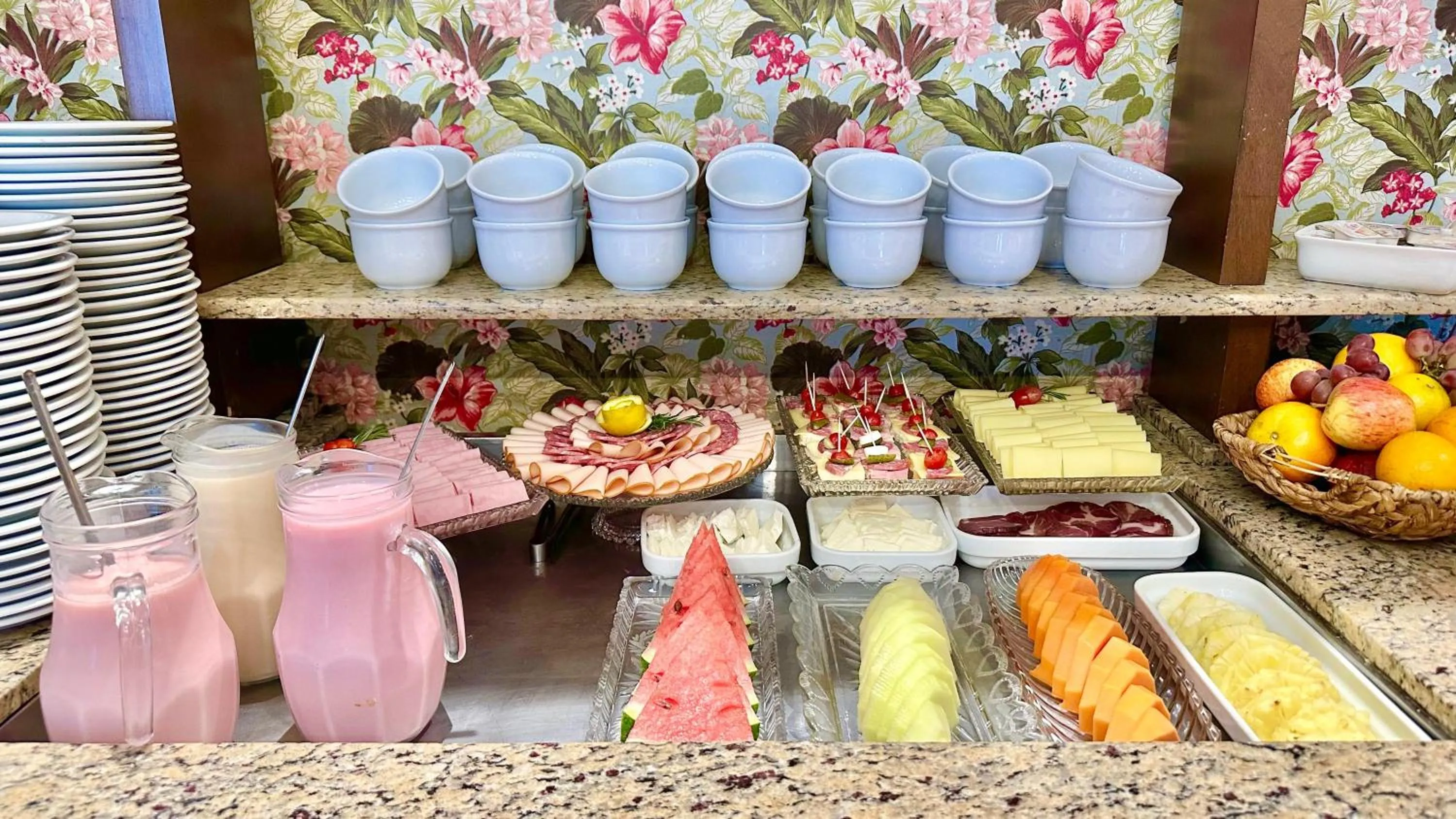 Breakfast in Hotel Glamour da Serra