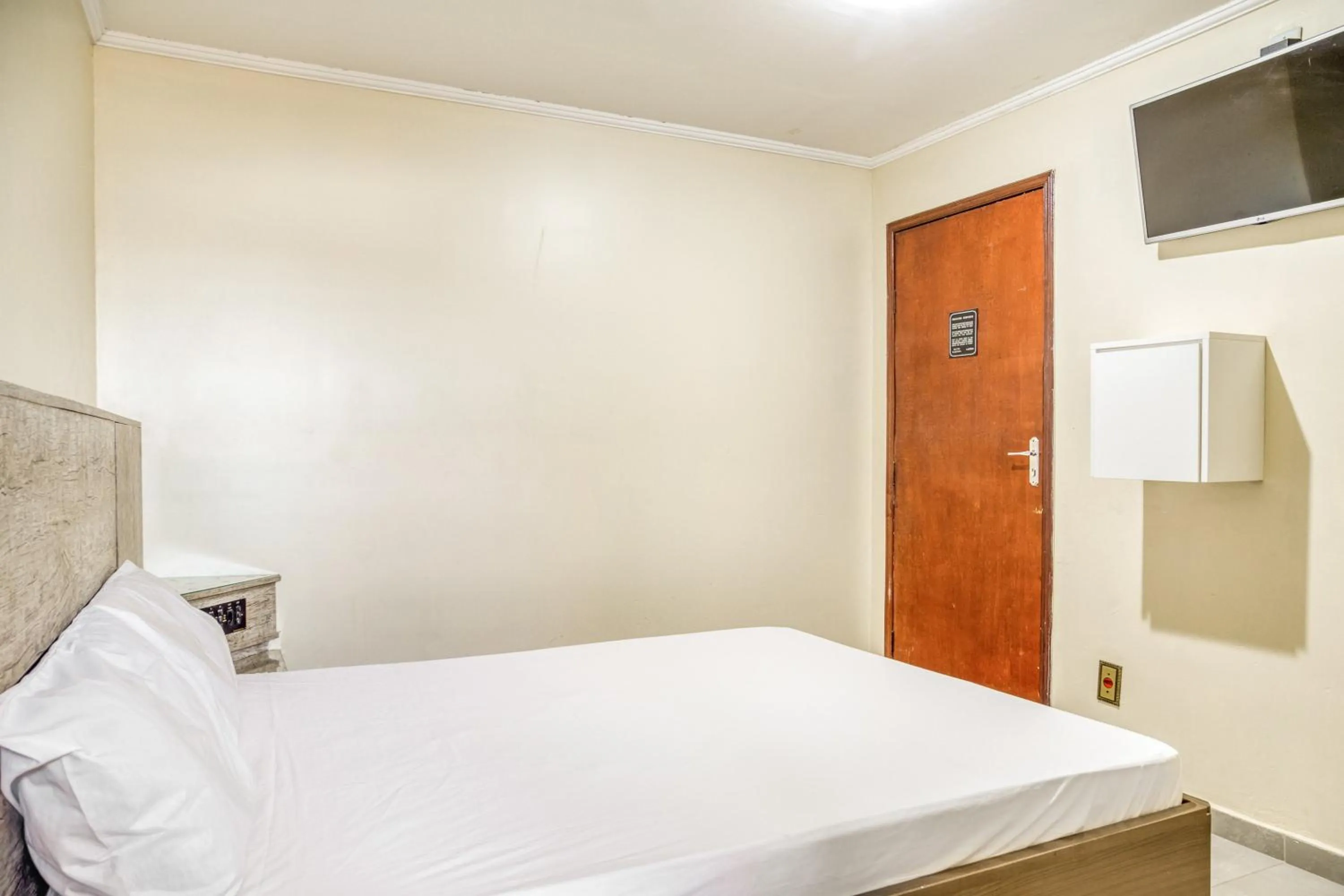 Bedroom, Bed in Hotel Vila Prudente São Paulo - Fácil acesso Expo São Paulo e Museu Ipiranga