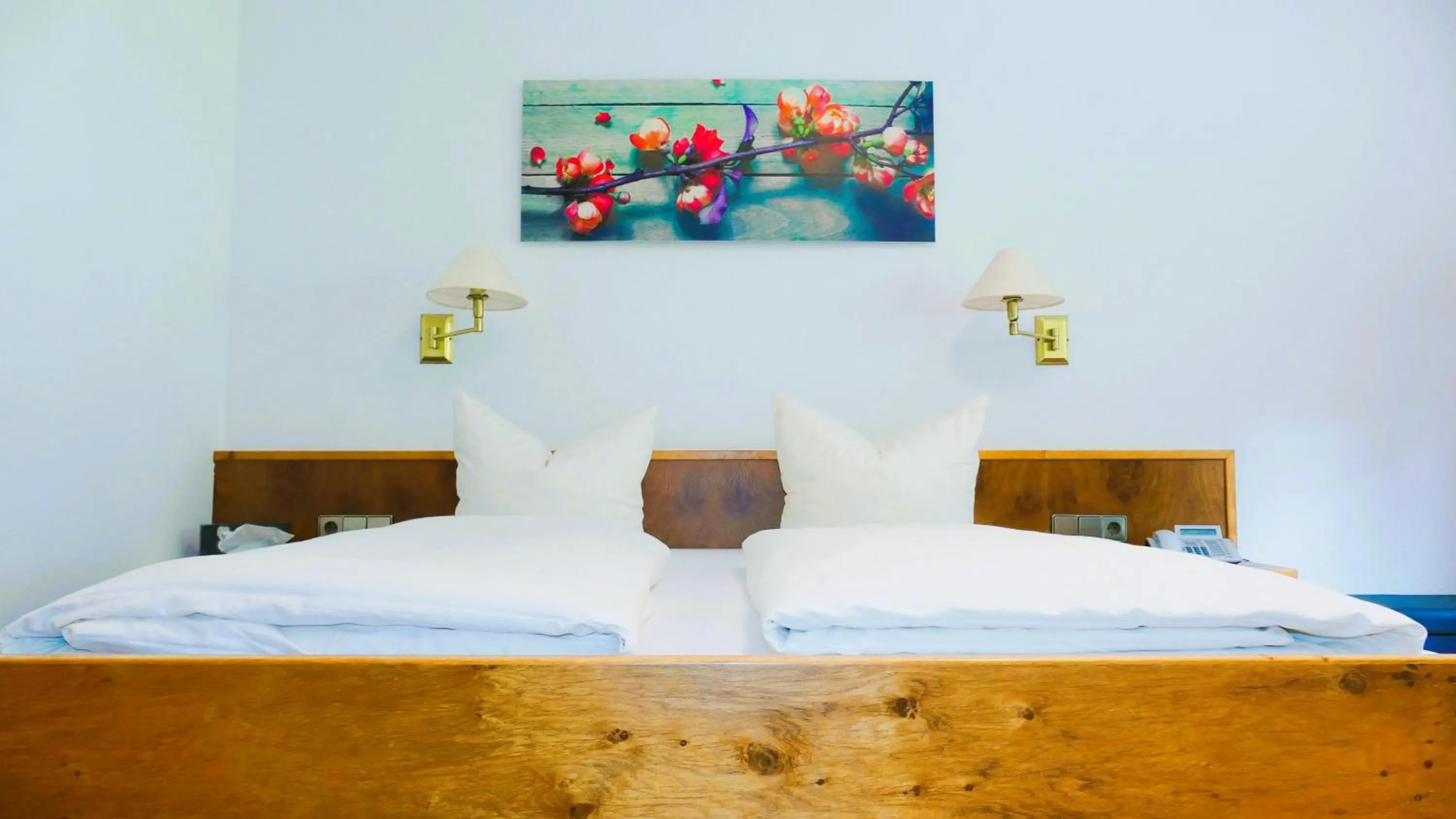 Staff, Bed in Hotel Sonne