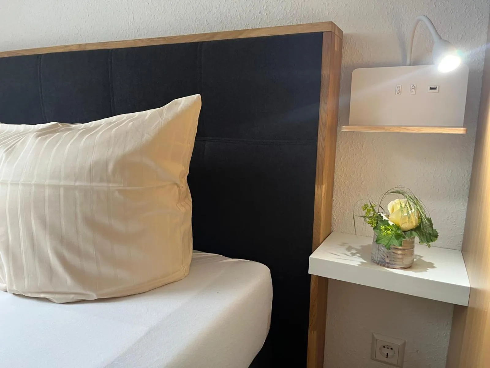 Photo of the whole room, Bed in Hotel Sonne