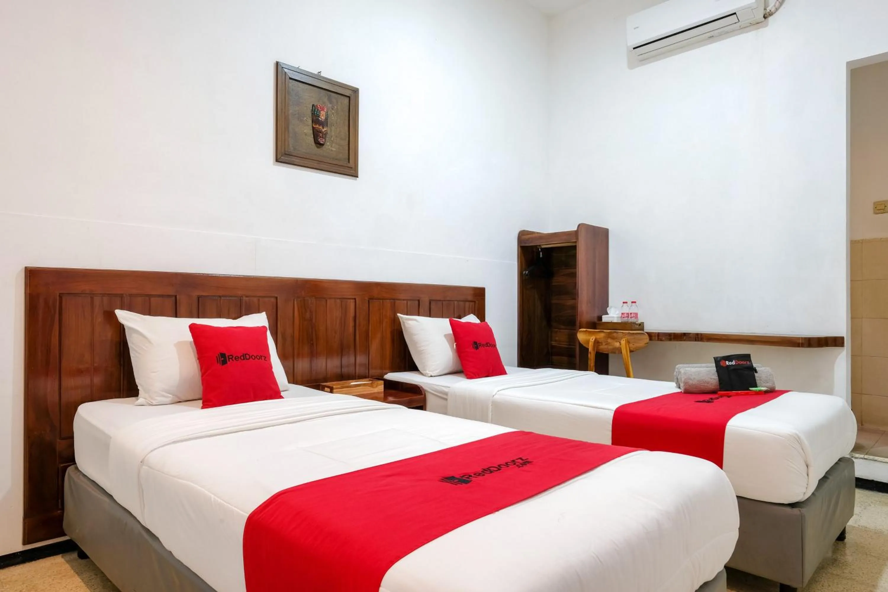 Bedroom, Bed in RedDoorz @ Soekarno Hatta 2