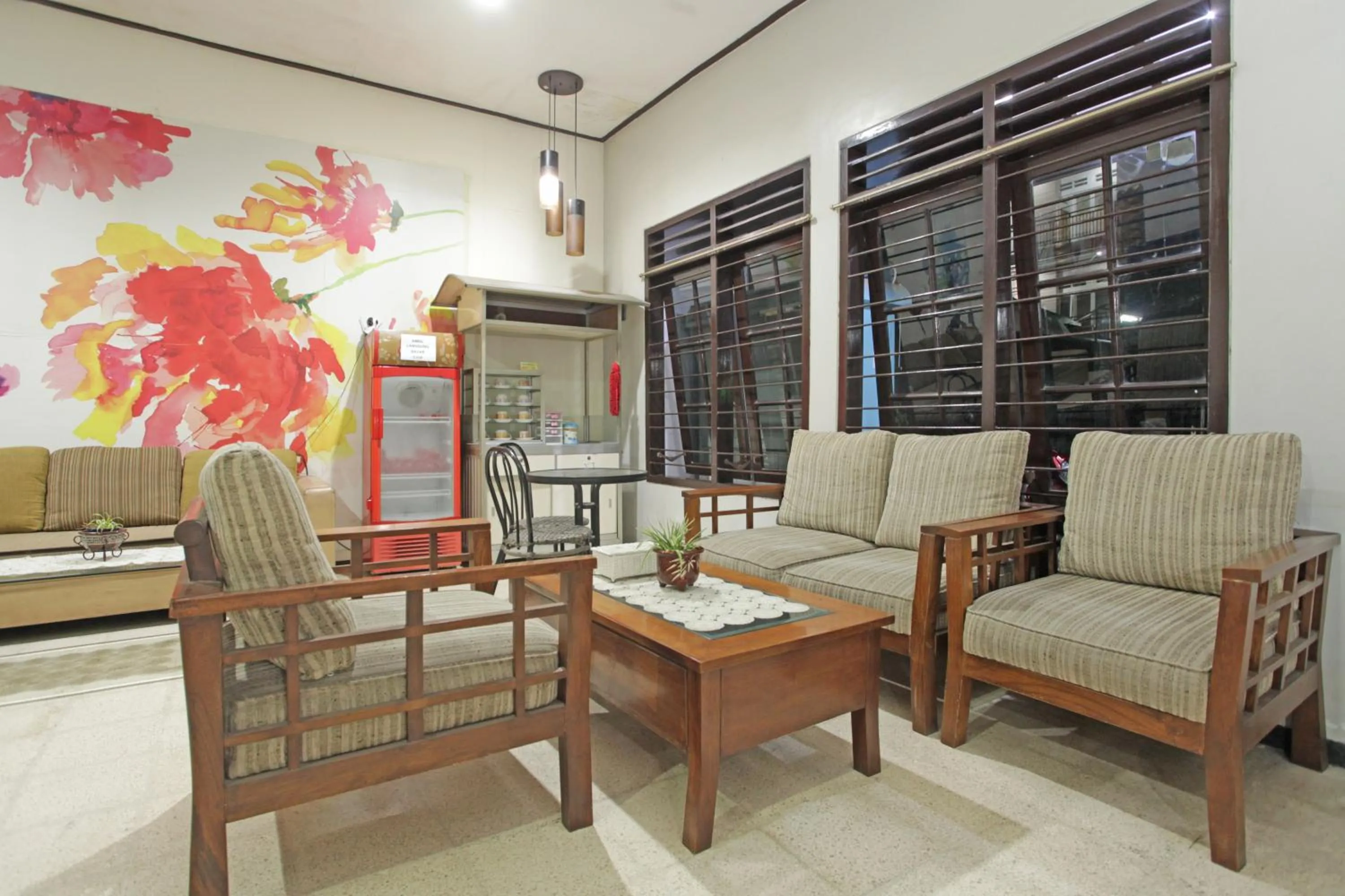 Lobby or reception in RedDoorz @ Soekarno Hatta 2