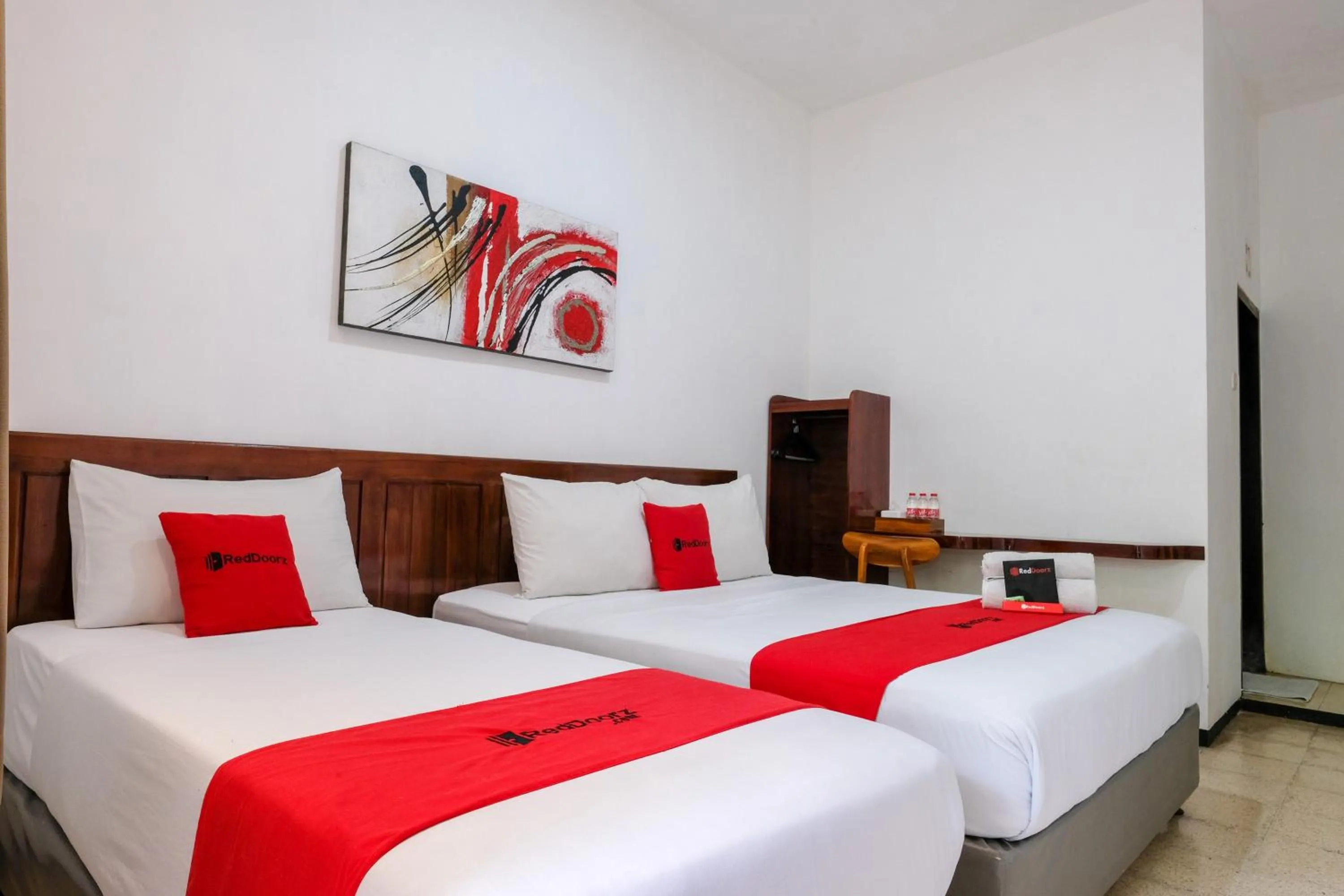 Bedroom, Bed in RedDoorz @ Soekarno Hatta 2