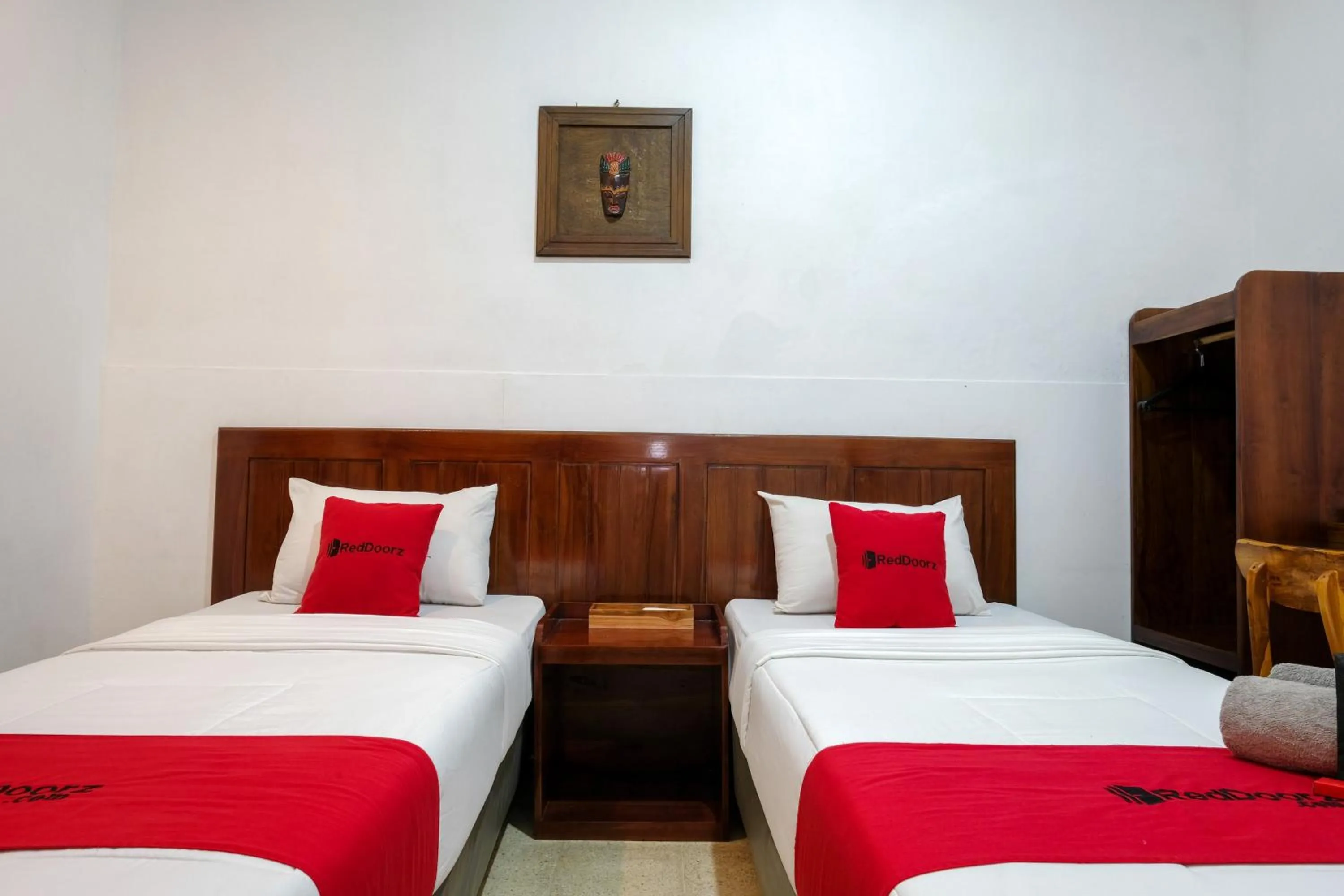 Bedroom, Bed in RedDoorz @ Soekarno Hatta 2