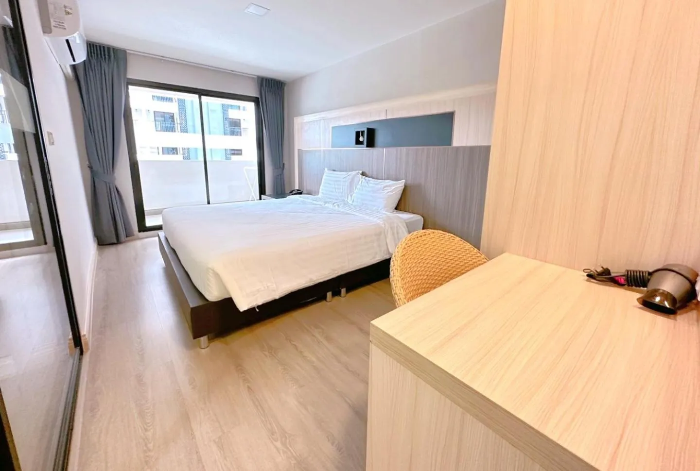 O2 Grand Suvarnabhumi Airport