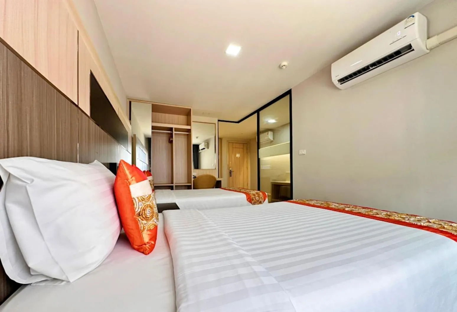 Photo of the whole room, Bed in O2 Luxury Hotel