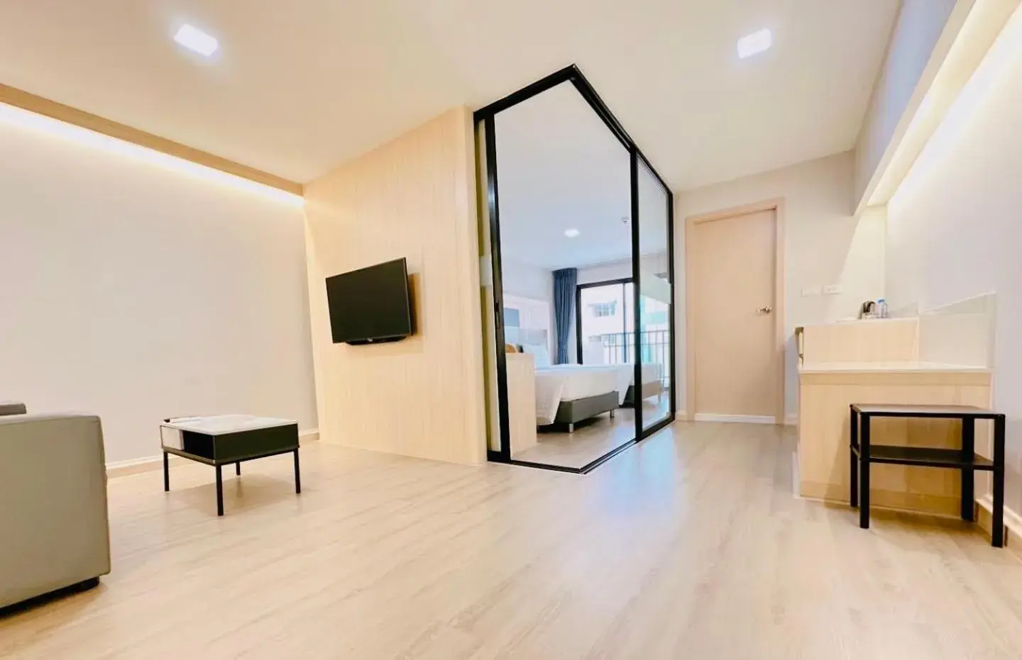 Deluxe Double Room with Two Double Beds - single occupancy in O2 Luxury Hotel Deluxe Double Room with Two Double Beds - single occupancy in O2 Luxury Hotel