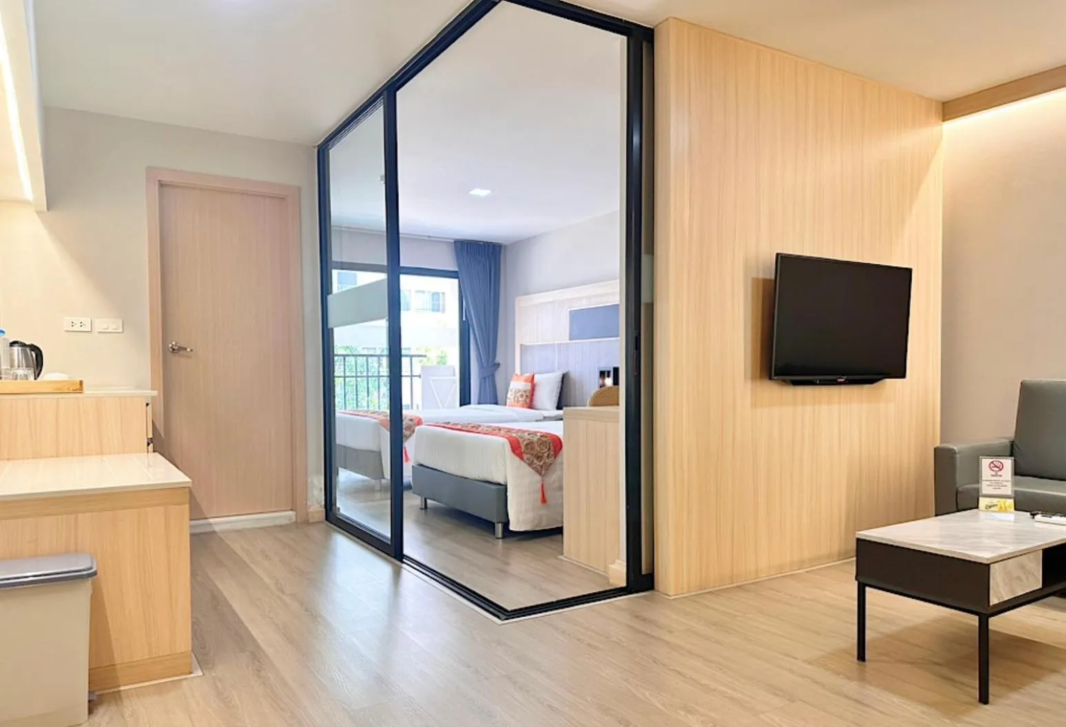 Living room, Bed in O2 Luxury Hotel