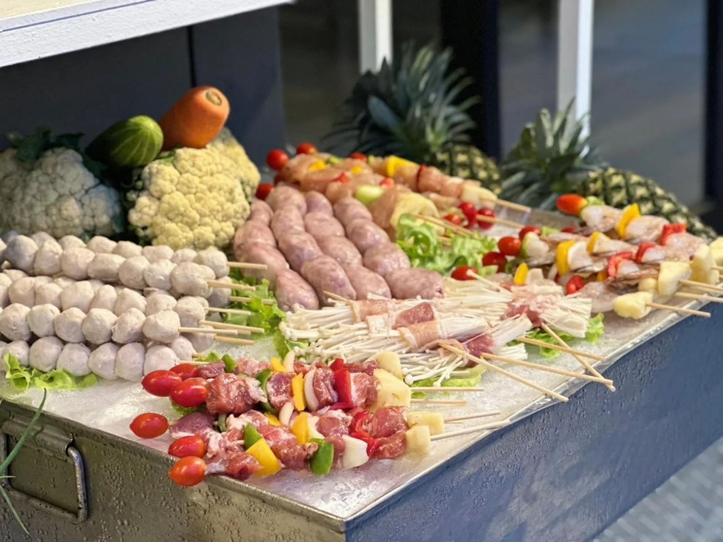 Restaurant/places to eat in O2 Luxury Hotel