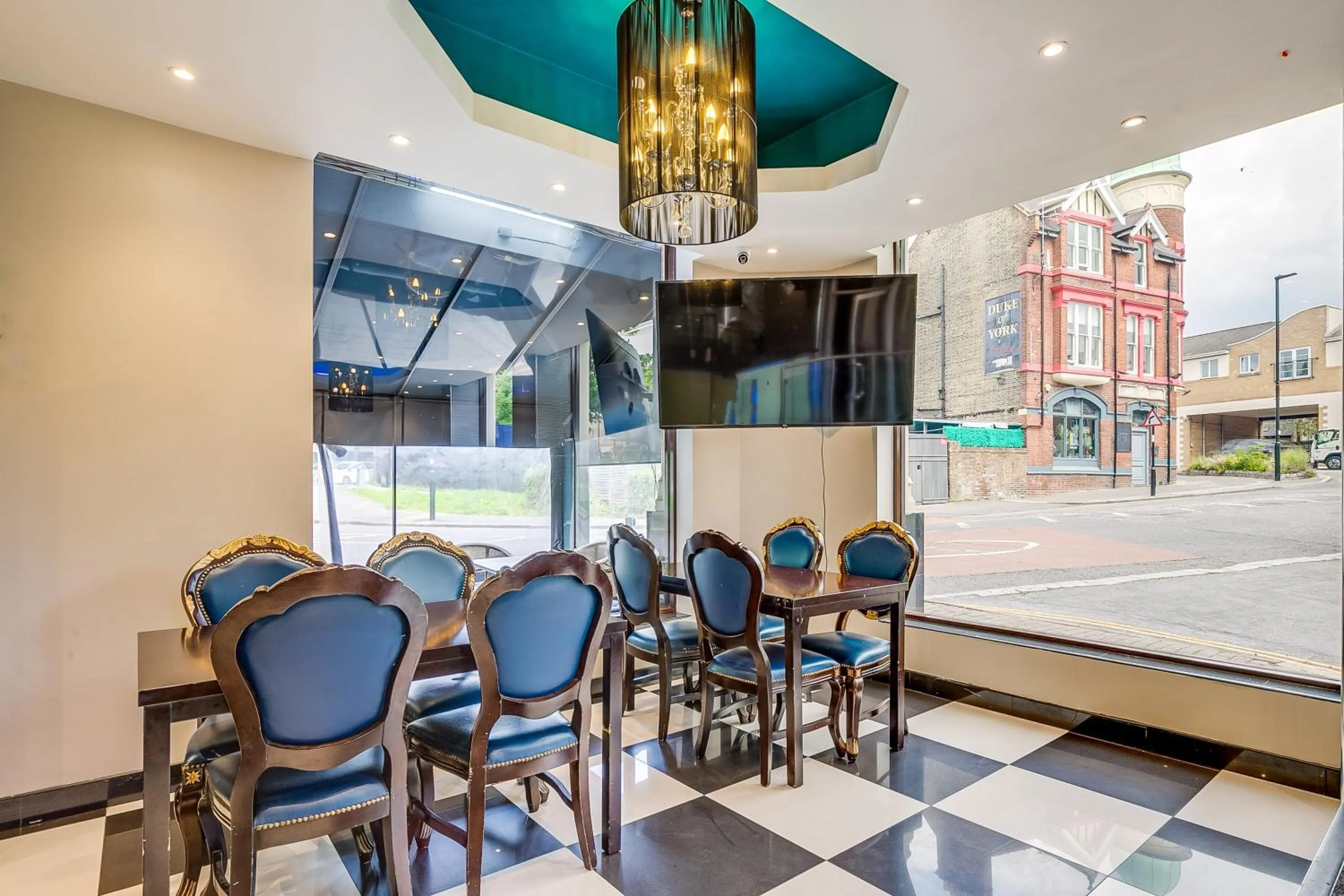 Restaurant/places to eat in London Star Hotel