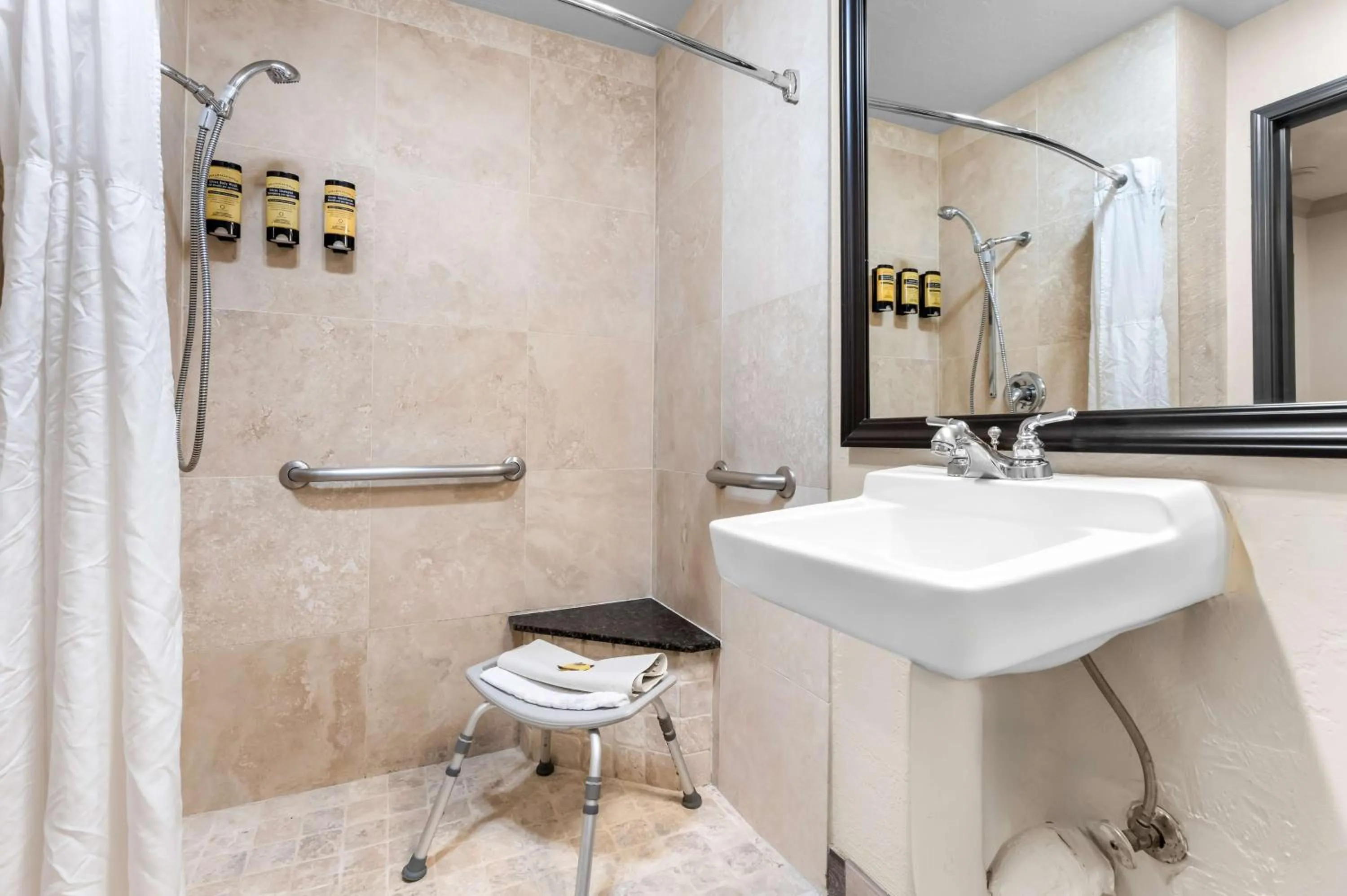 Bathroom in Best Western Plus Parkway Inn