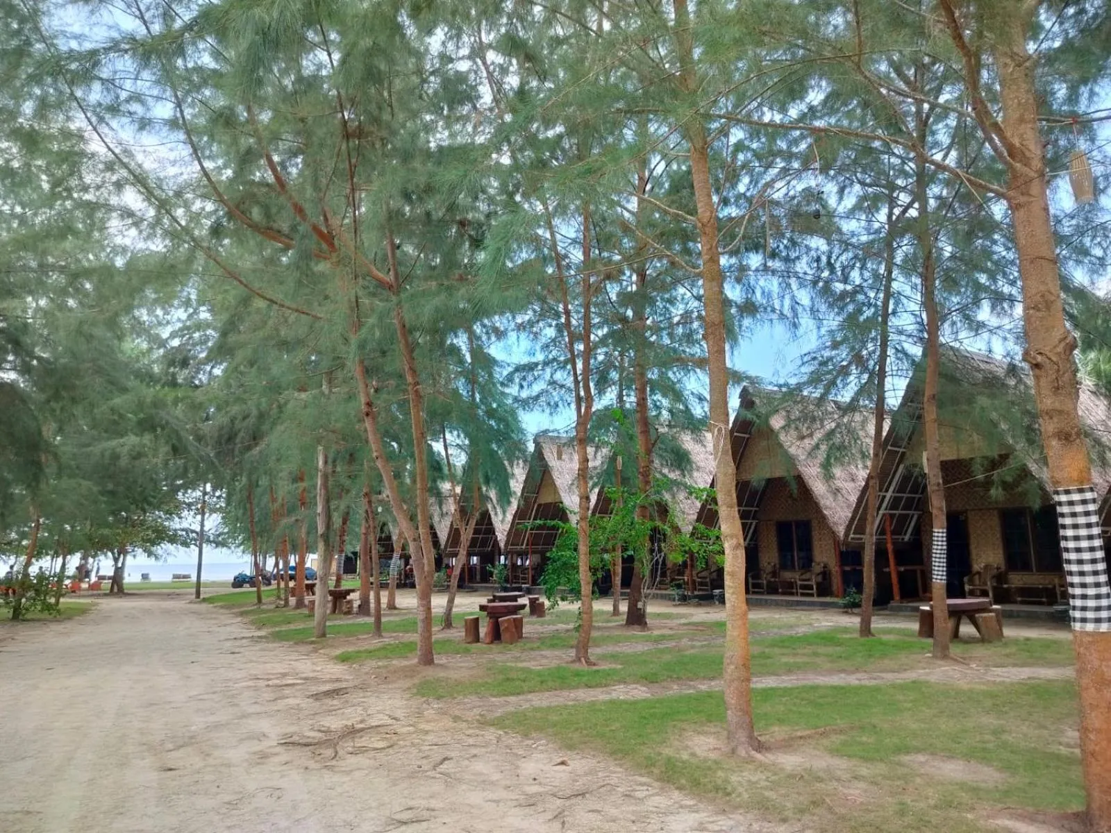 Madu Tiga Beach and Resort