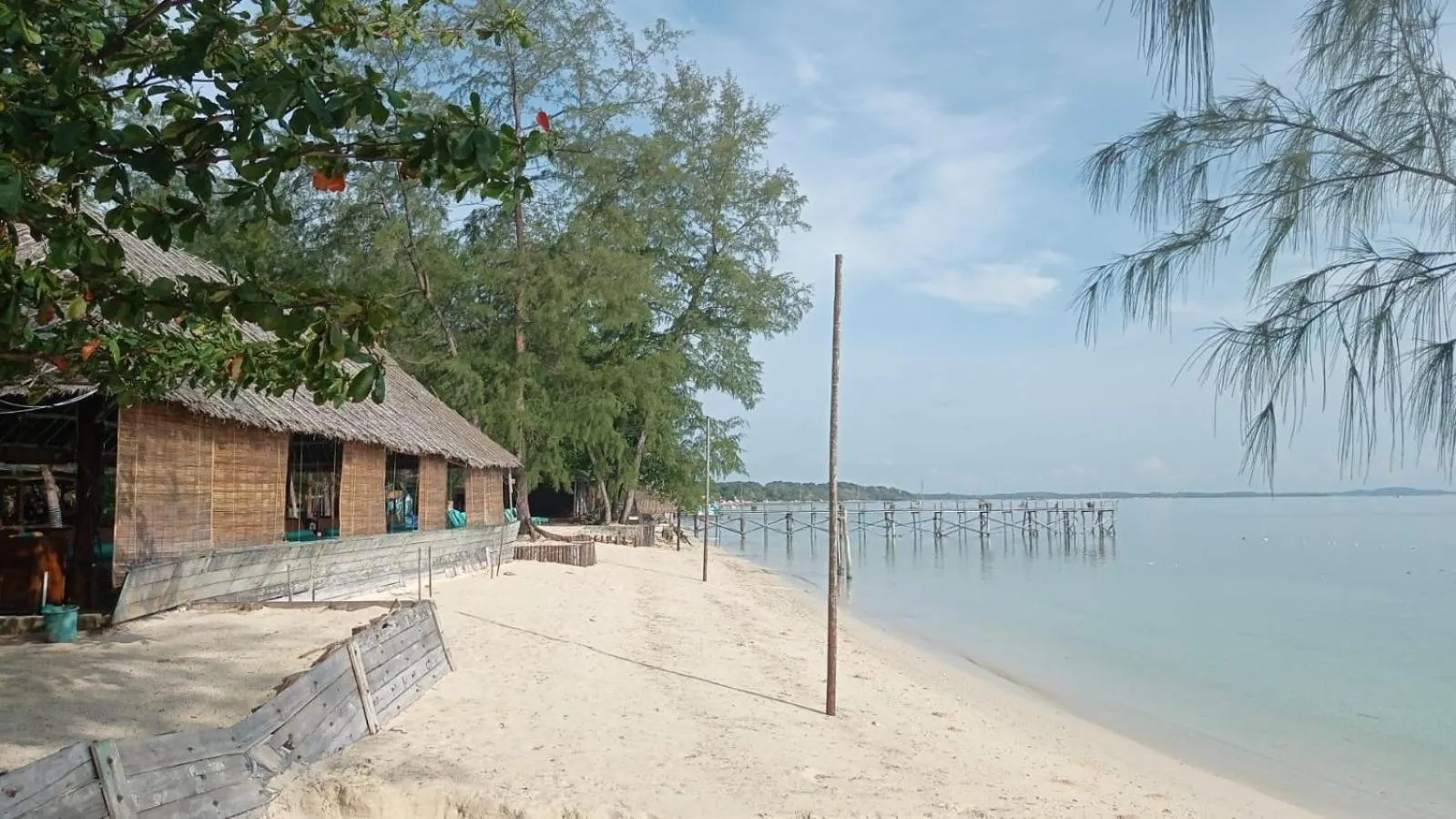 Madu Tiga Beach and Resort