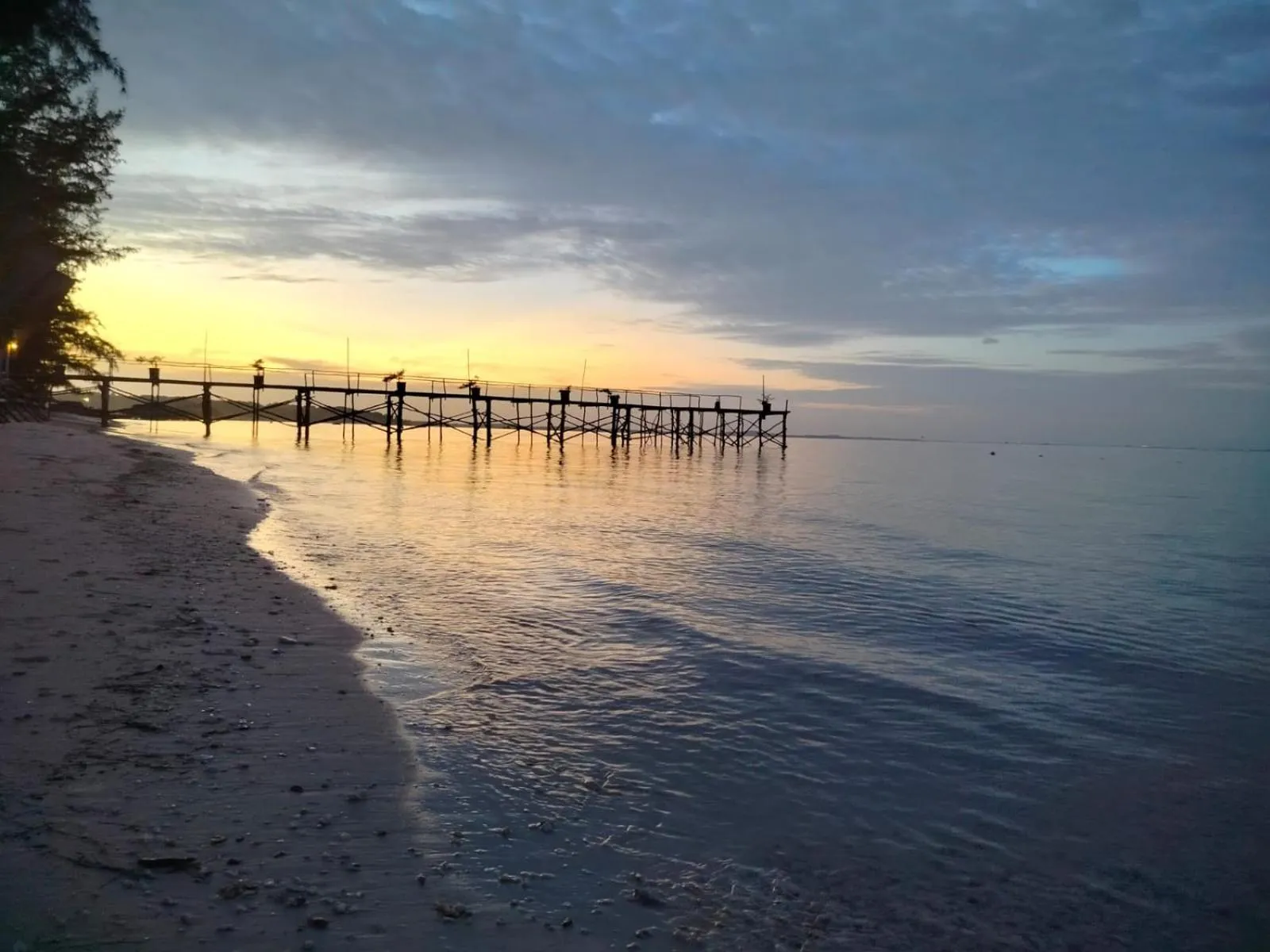 Madu Tiga Beach and Resort