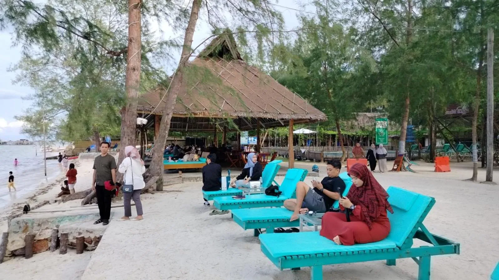 Madu Tiga Beach and Resort