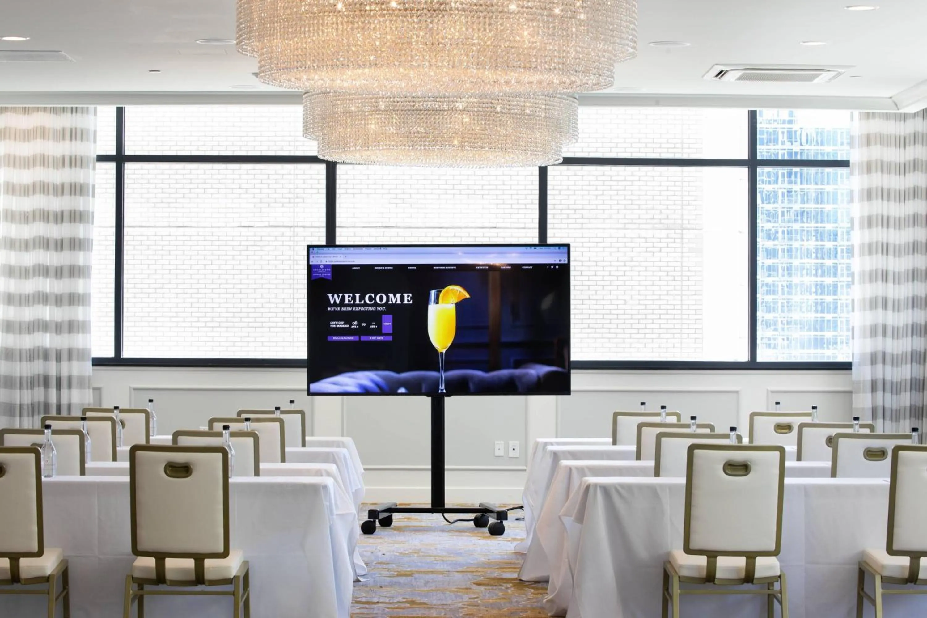 Meeting/conference room in Ambassador Hotel Kansas City, Autograph Collection