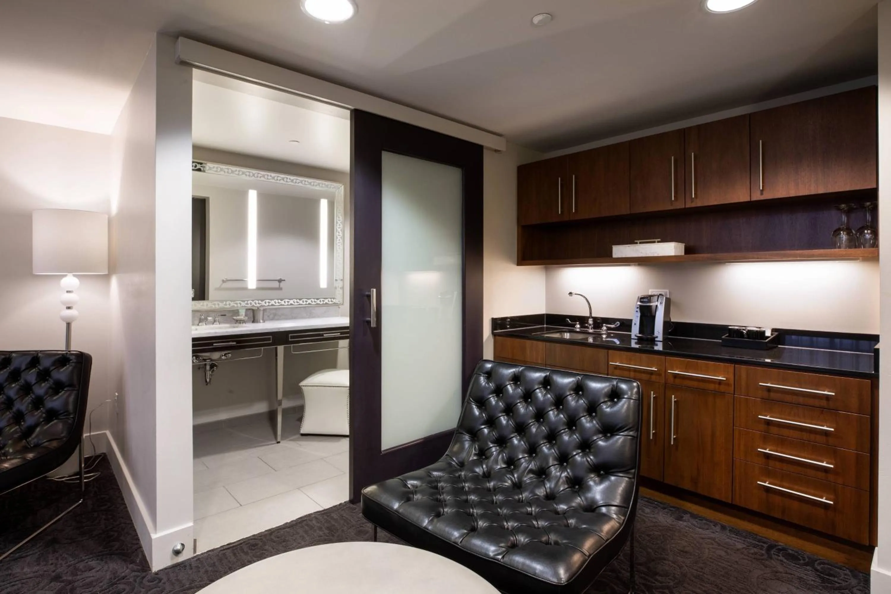 Bathroom in Ambassador Hotel Kansas City, Autograph Collection