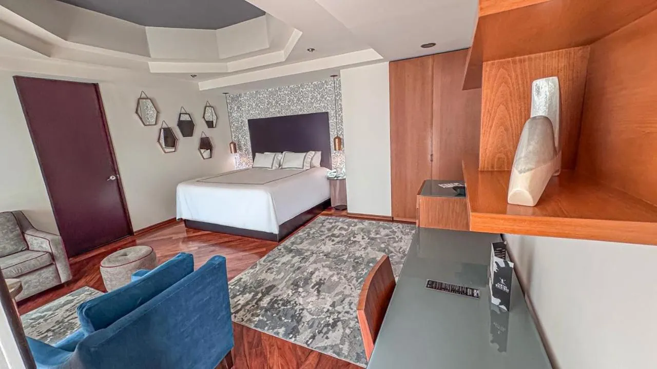 Bedroom, Bed in Santa Rita Hotel del Arte