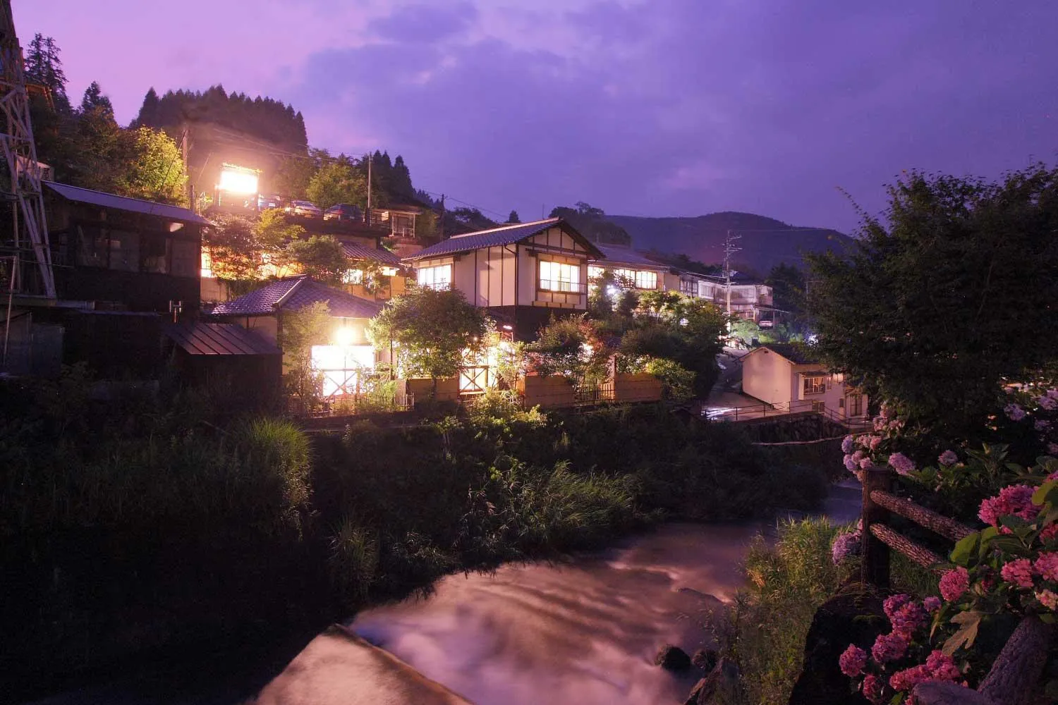 Property building in Sanso Matsuya