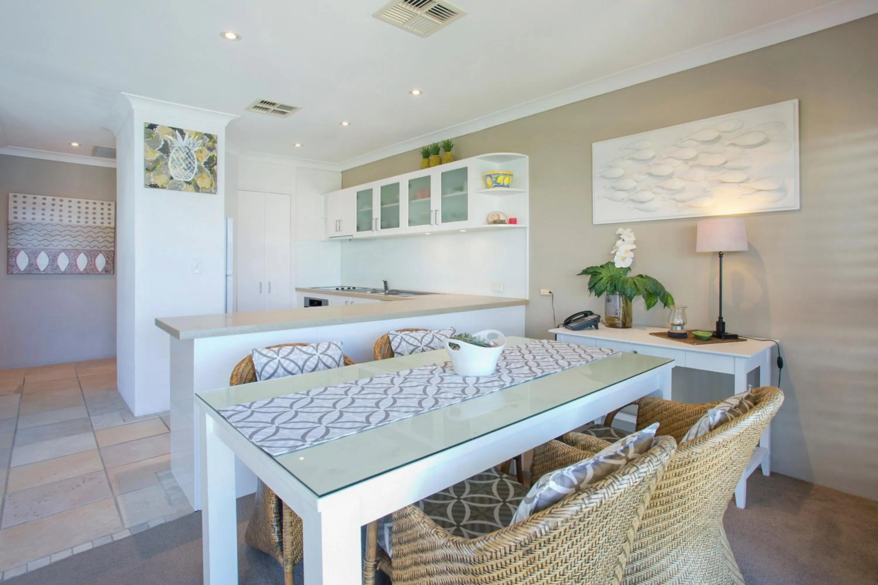 Kitchen or kitchenette in Noosa Shores Resort