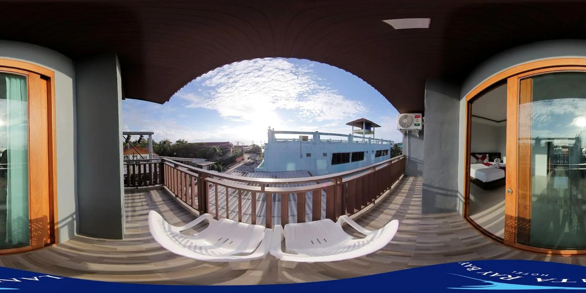 Patio in Lanta Ray Bay Hotel