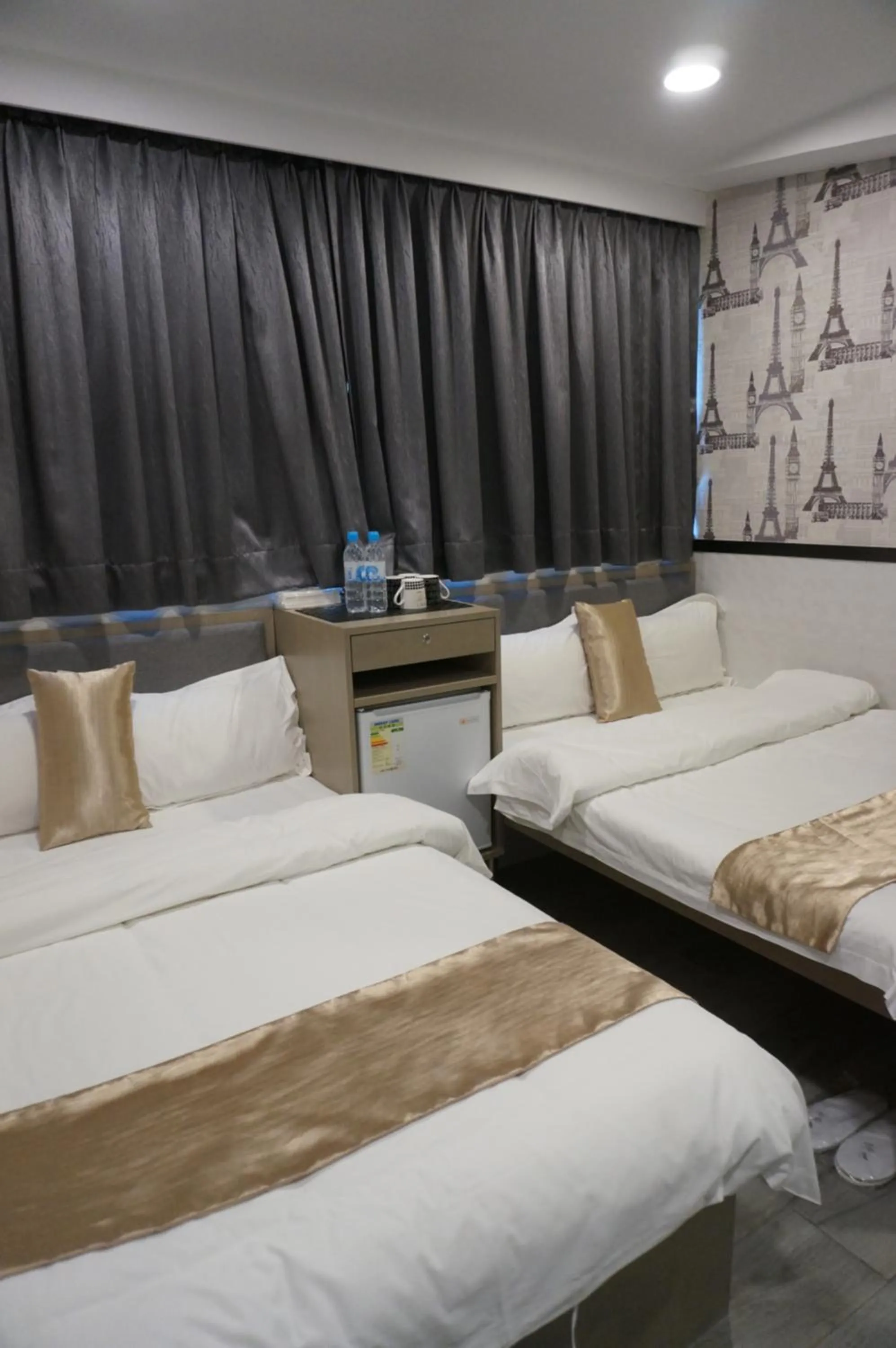 Bed in Vve Vve Hotel