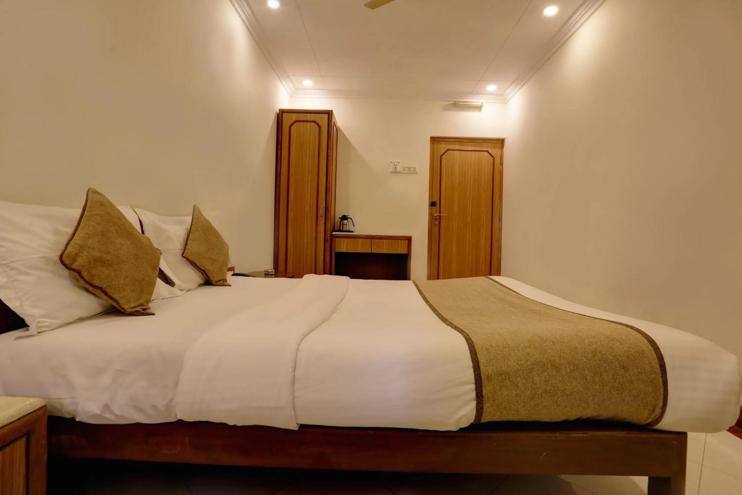 Bedroom, Bed in Accord Hotel