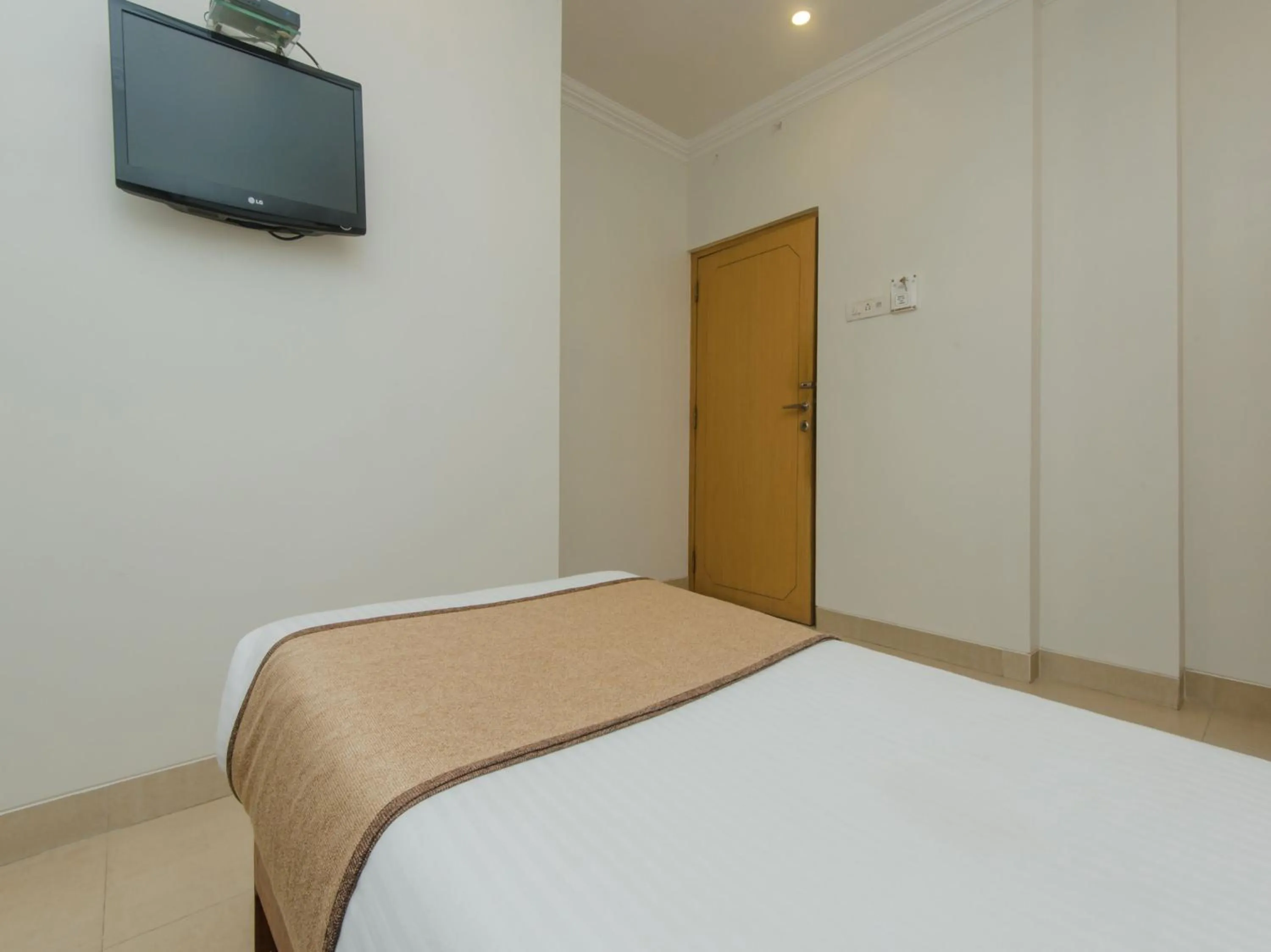 Bedroom, Bed in Accord Hotel