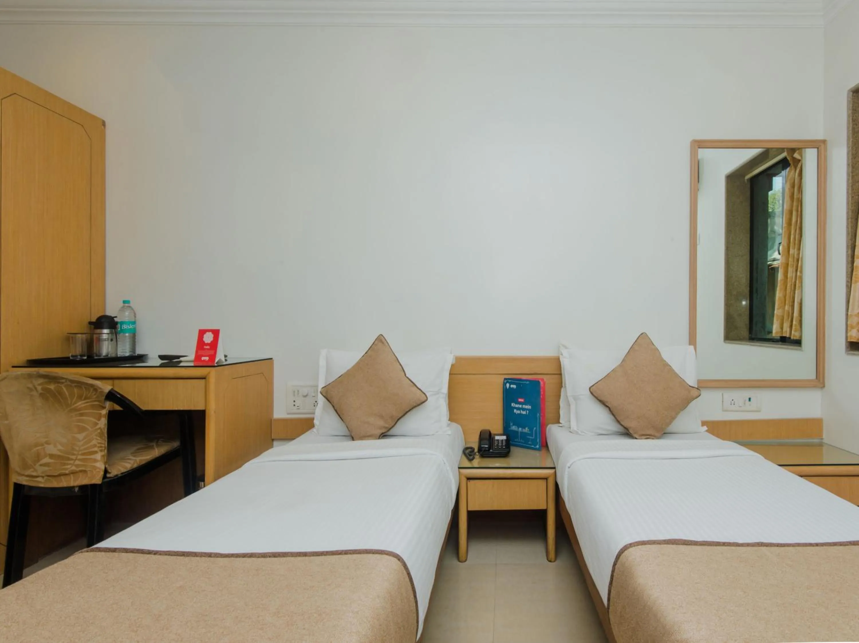 Bedroom, Bed in Accord Hotel