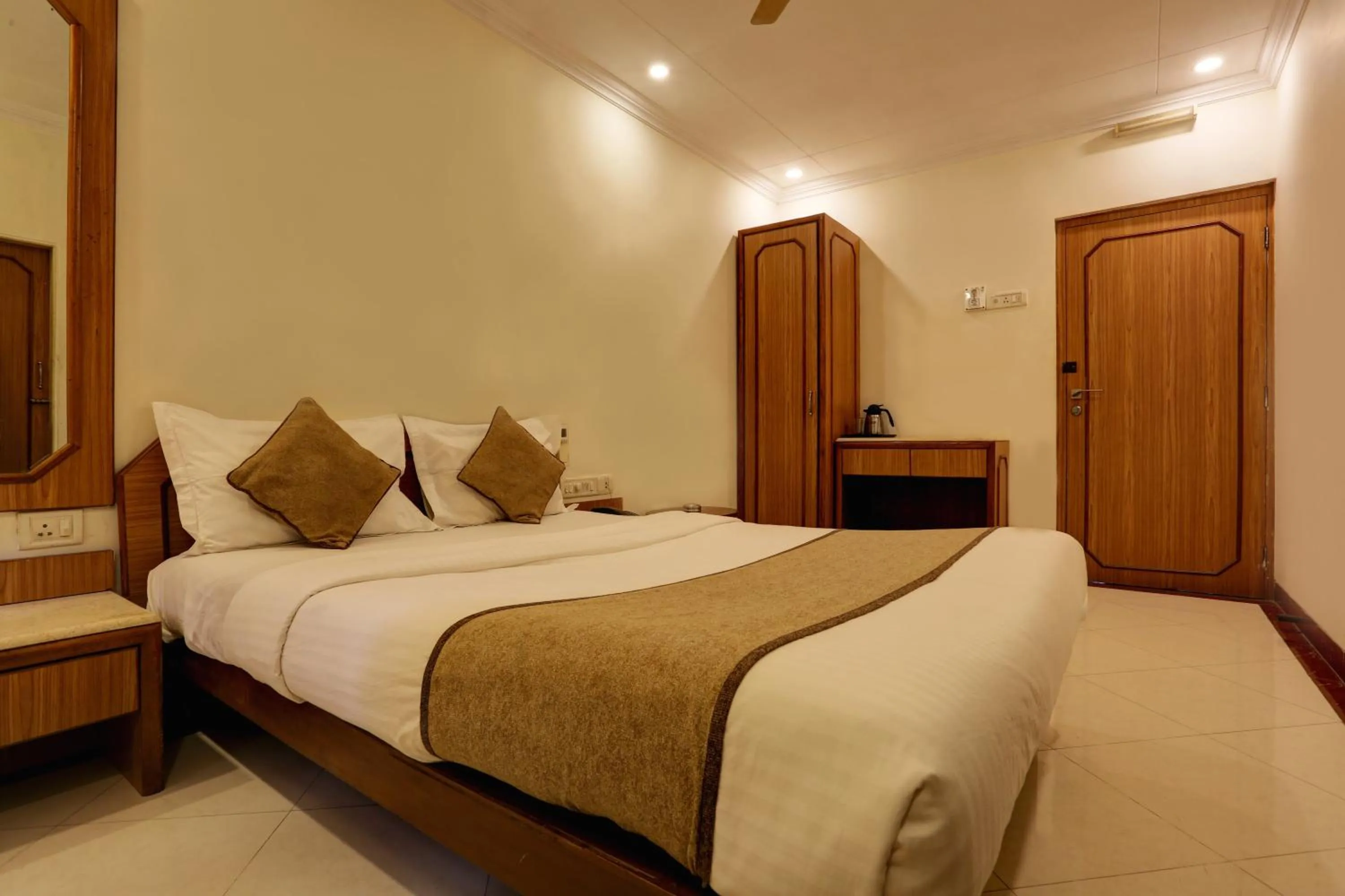 Bedroom, Bed in Accord Hotel