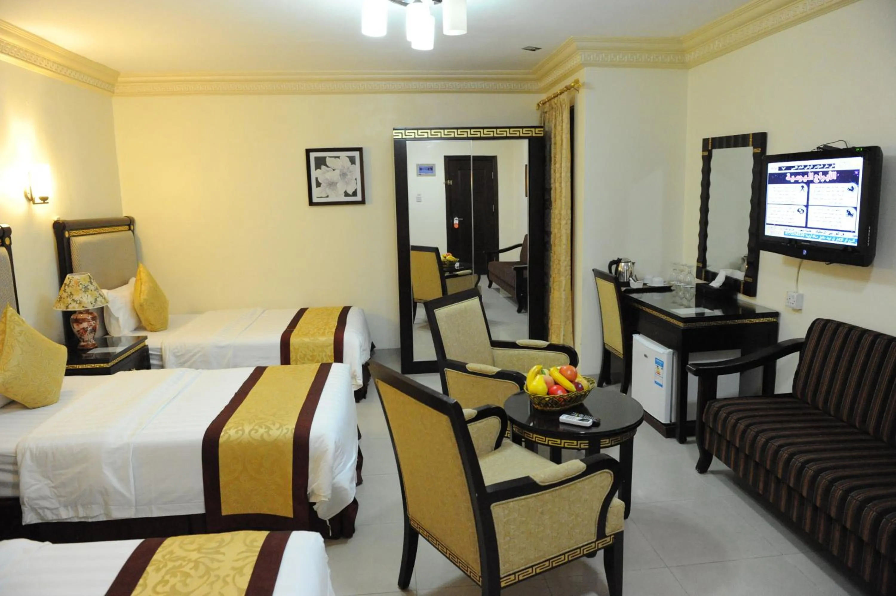 Photo of the whole room, Bed in Cedar Hotel